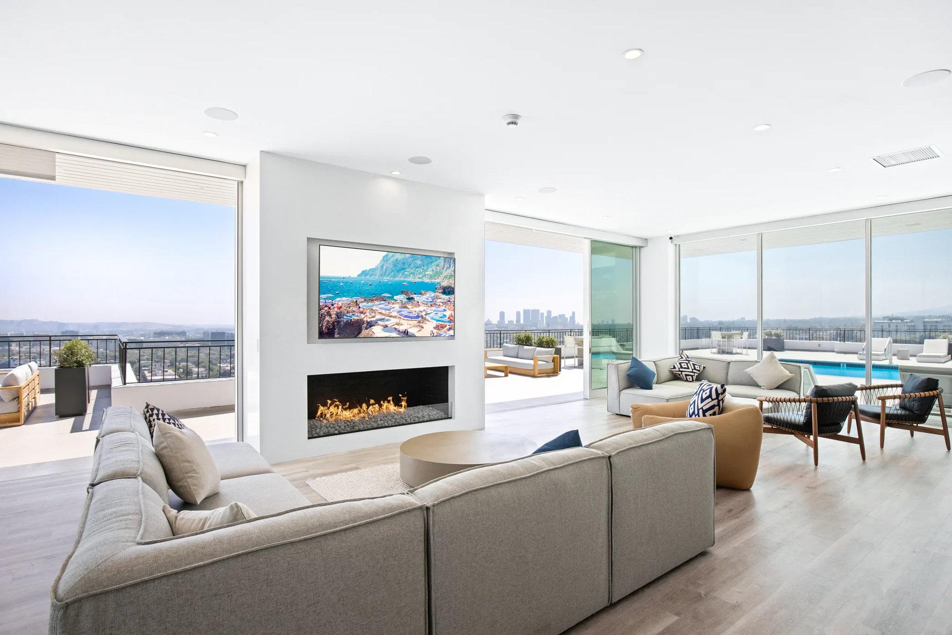1100 Alta Loma Rd Apt 1405