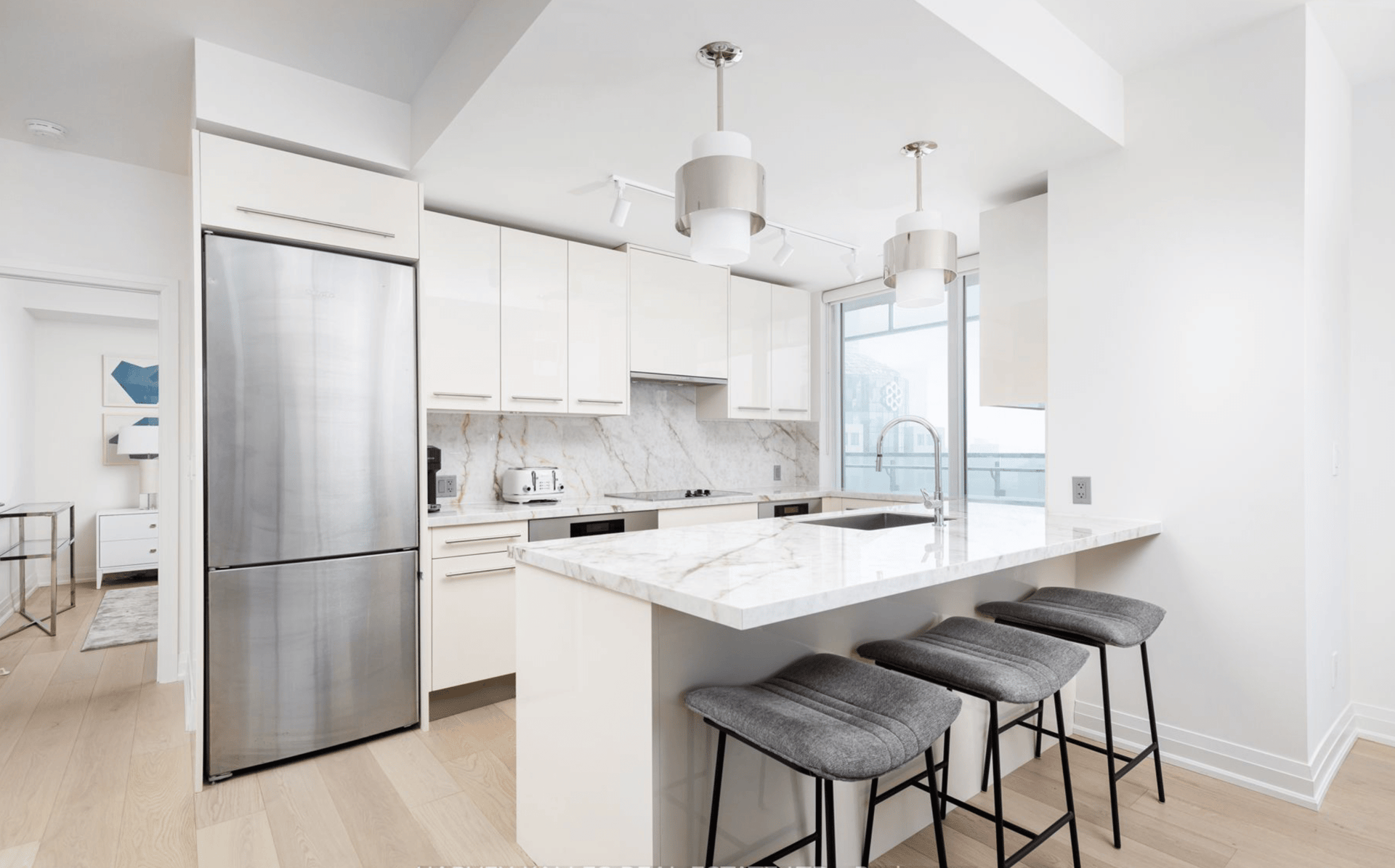 #3102 - 80 JOHN ST