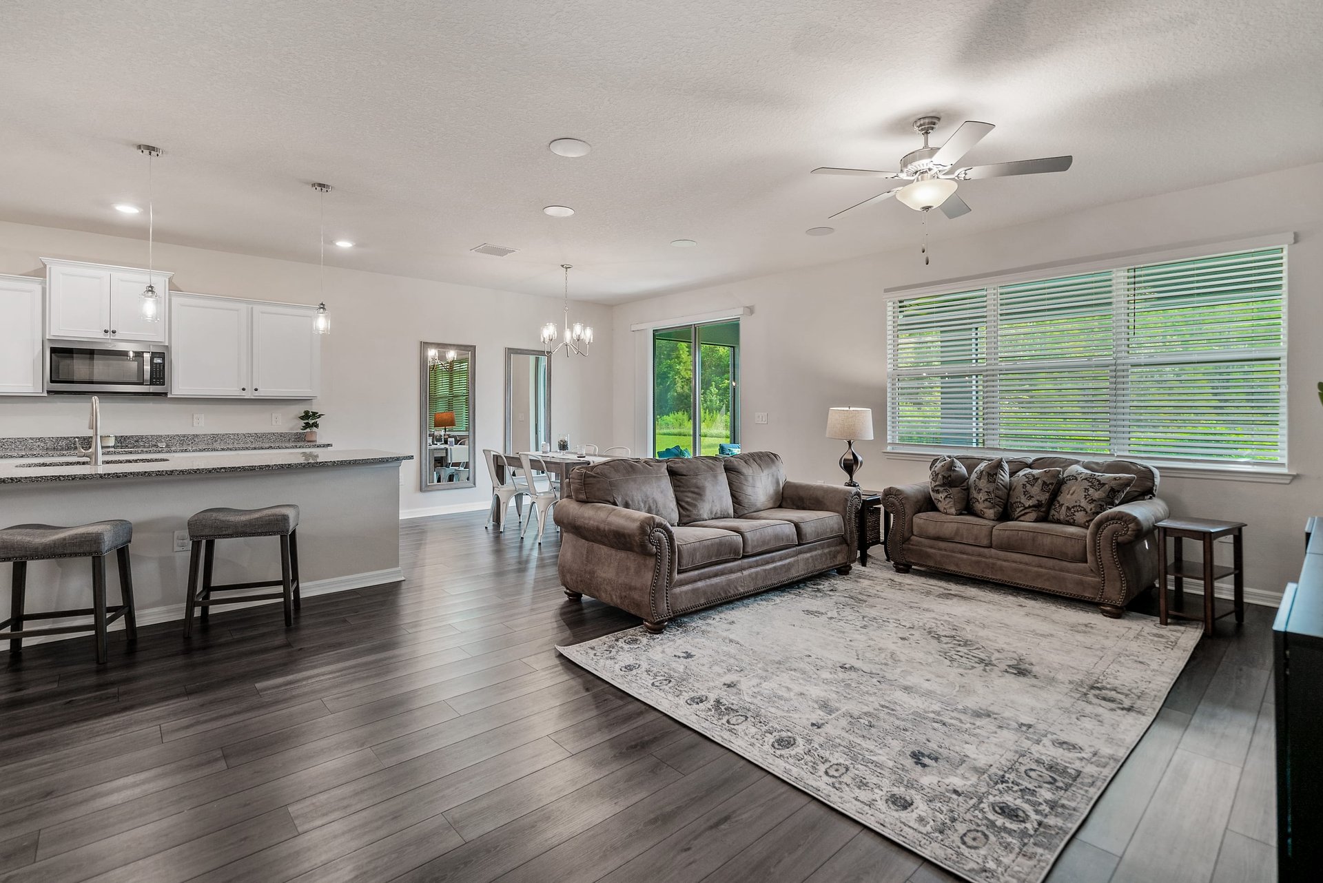 7604 POOL COMPASS LOOP 