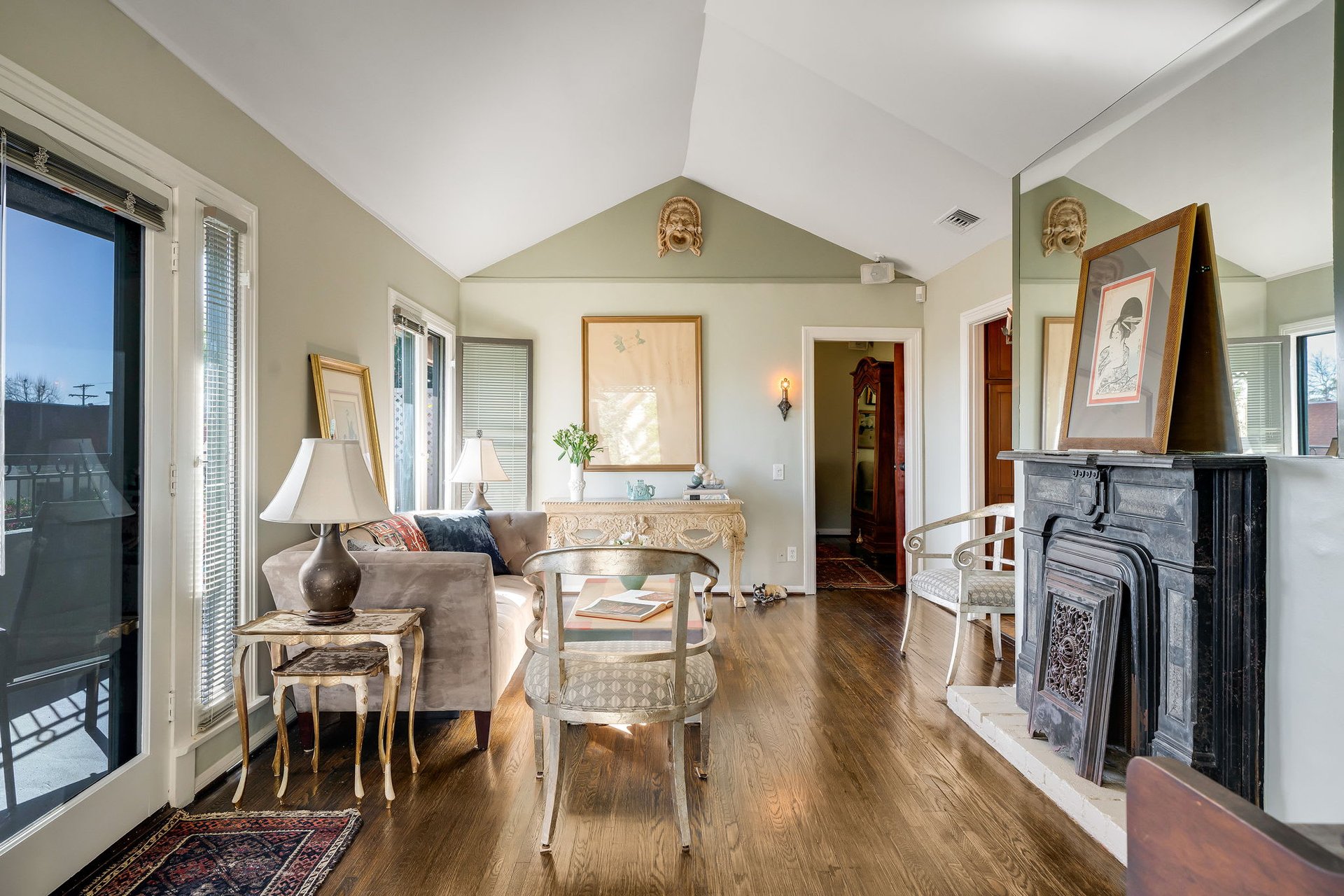 Hollywood Hills Pied de Terre - Another Off Market Sale