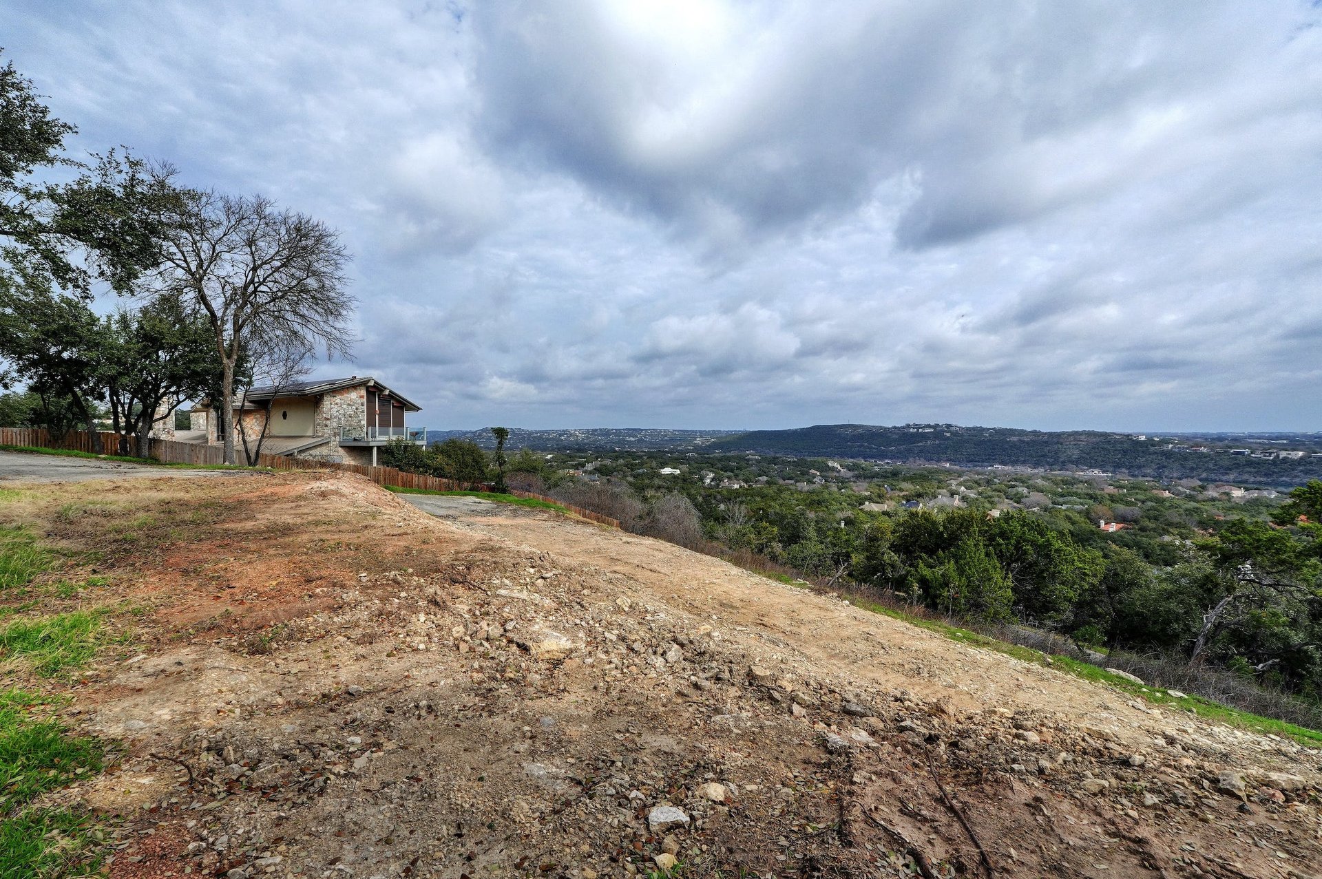 2507 Camino Alto