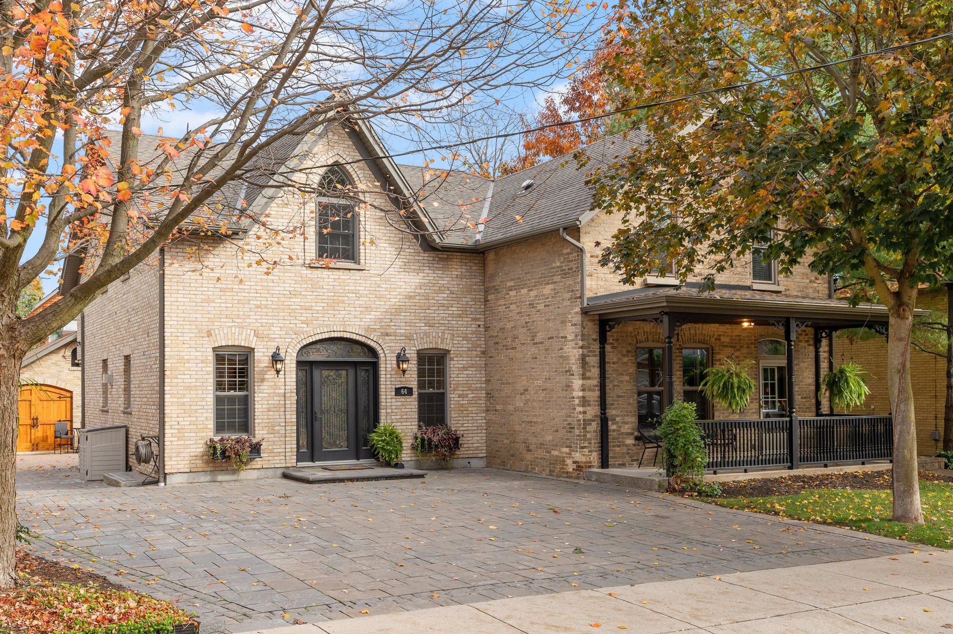 64 Avondale Avenue South, Waterloo