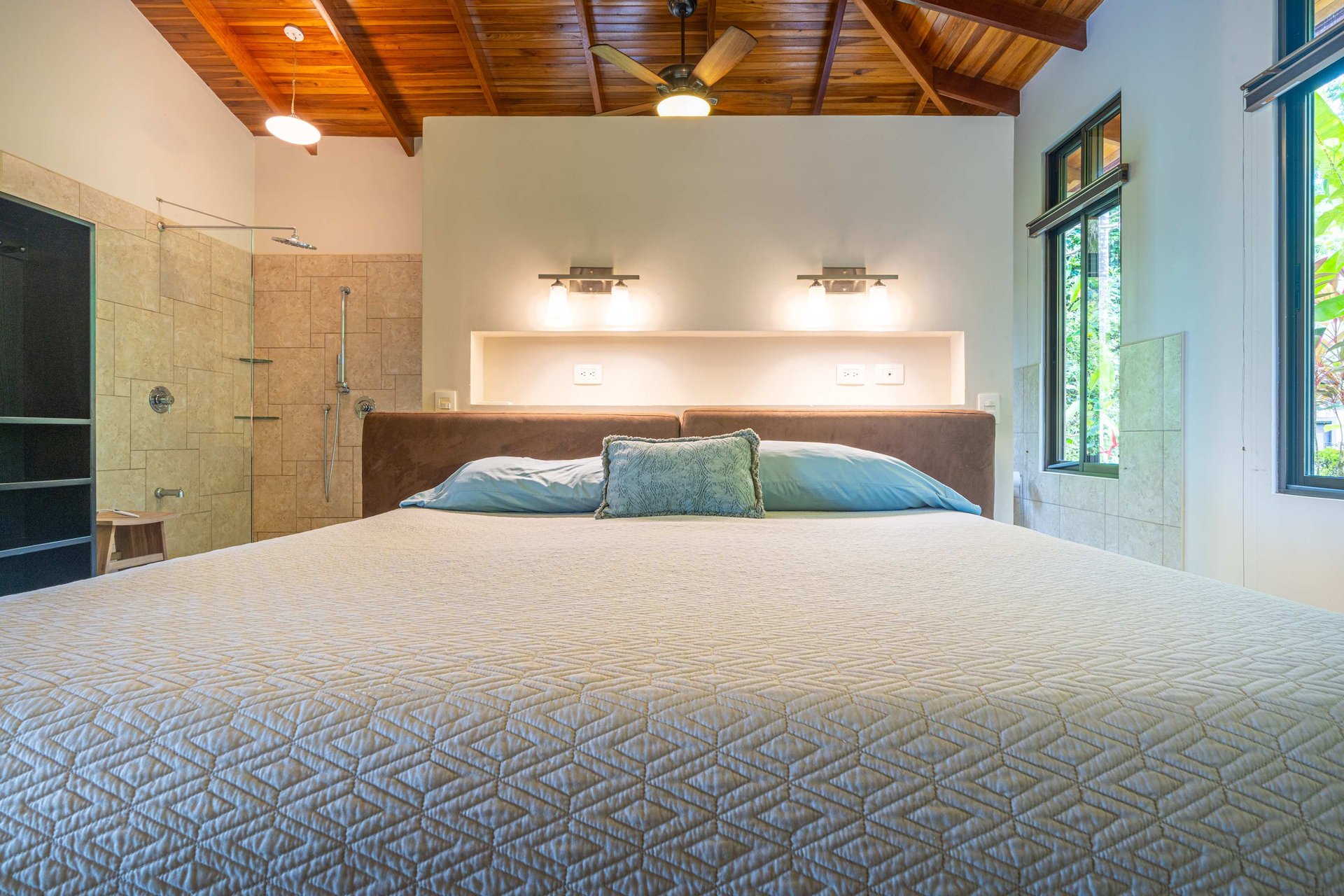 Ocean Mountain View with Privacy! Casa Carpe Diem 