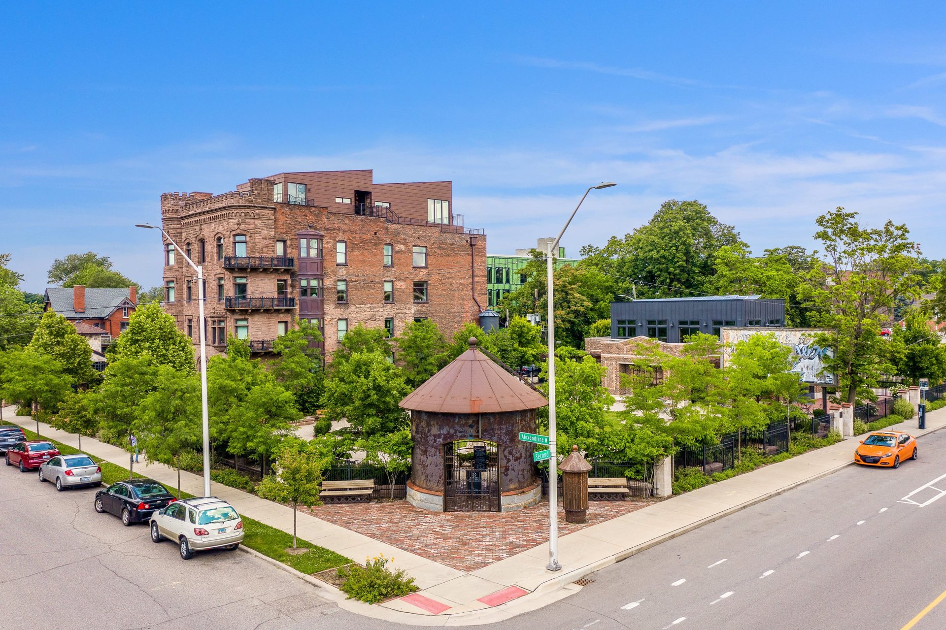 444 West Willis Street #411