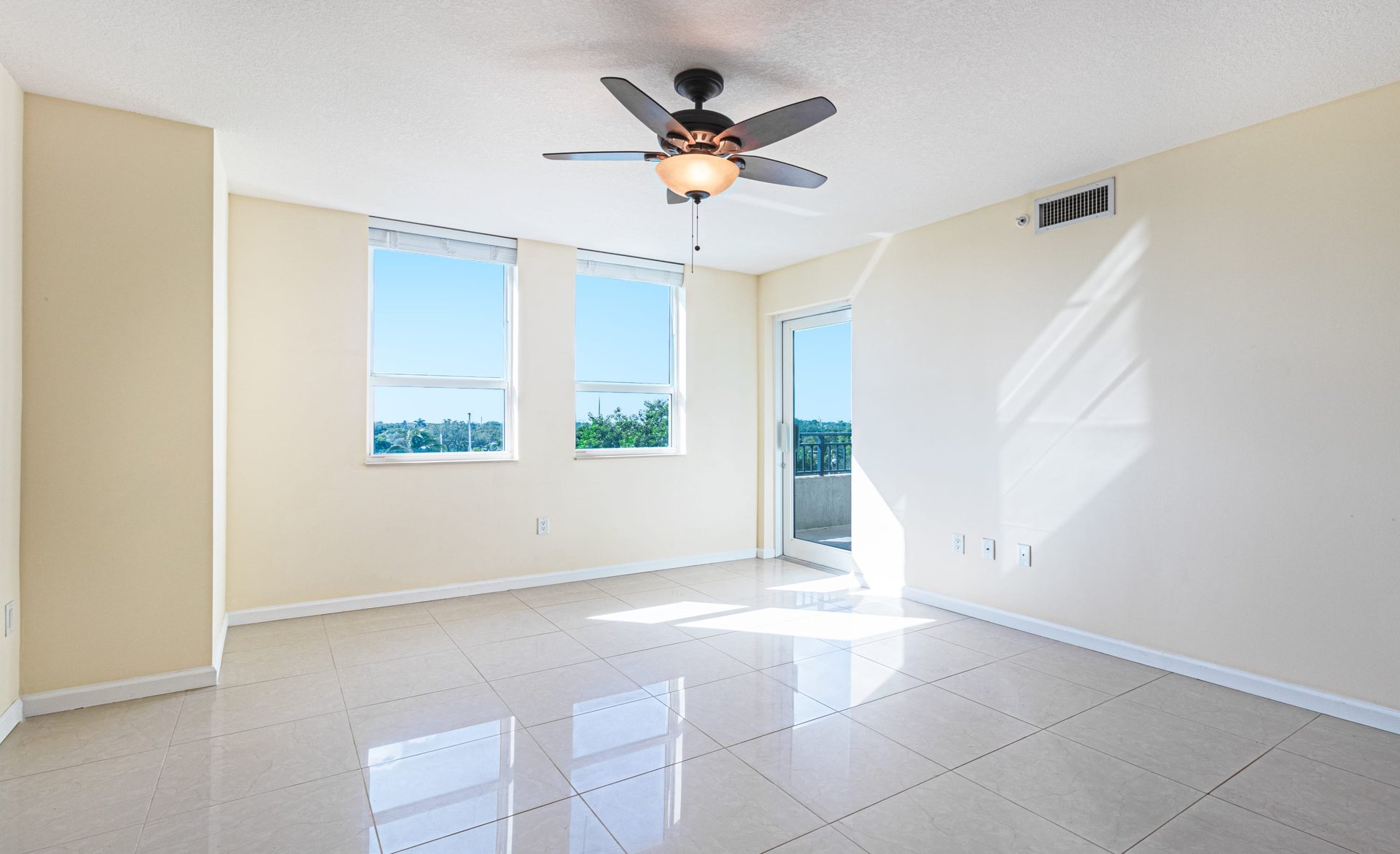 600 W Las Olas Blvd Unit: 509S