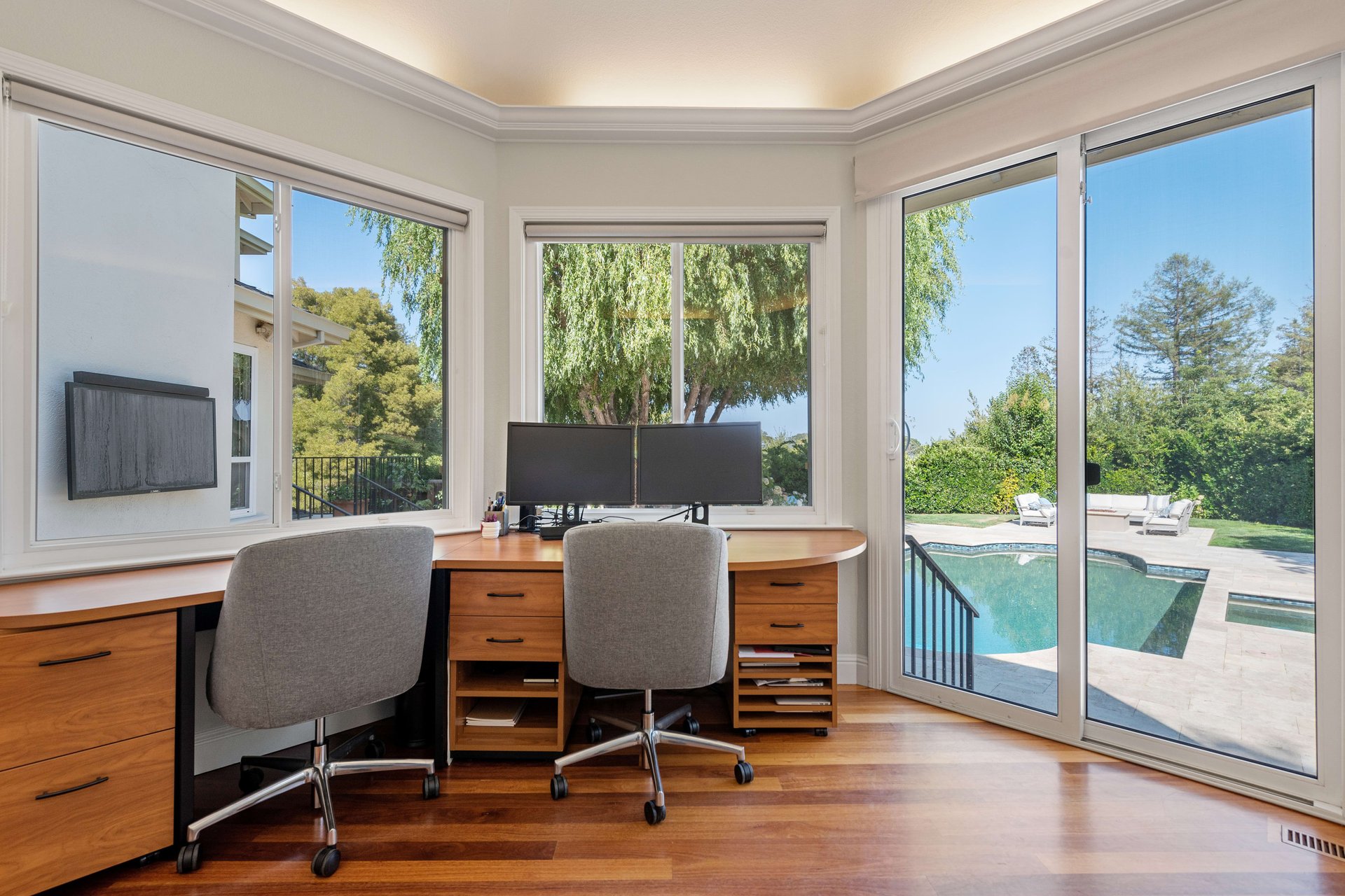 1095 Macadamia Drive