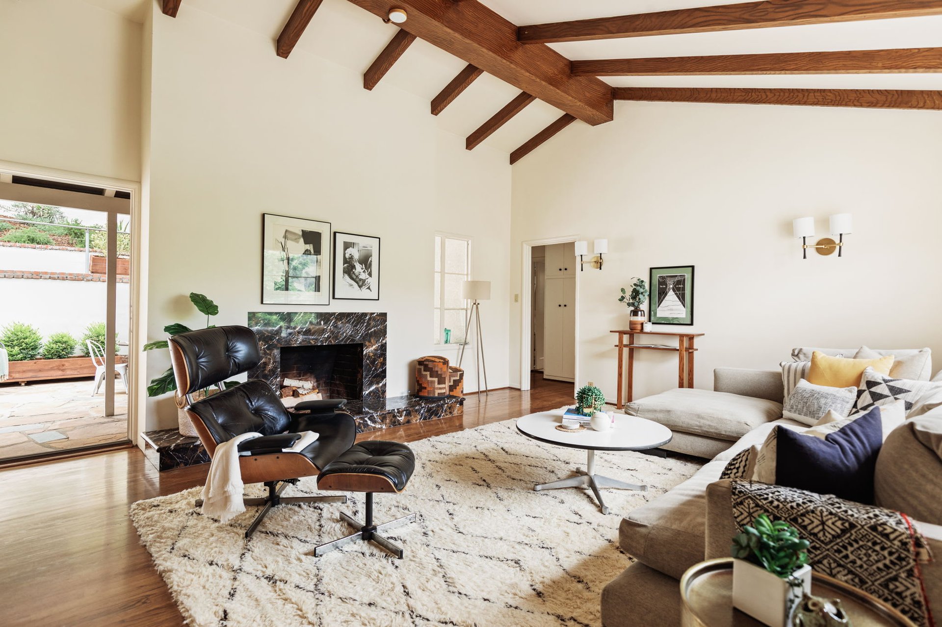 Wonderful and Warm Traditional Home with Views in The Los Feliz Hills