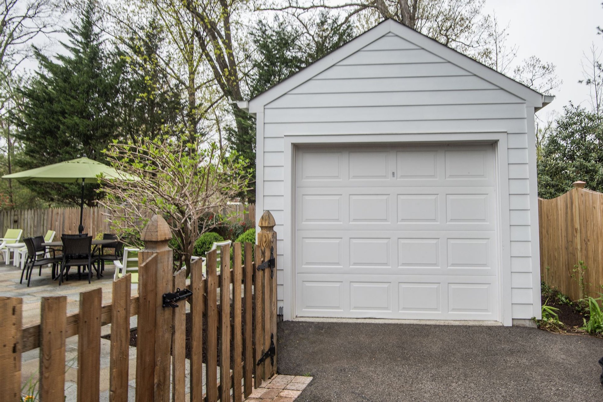 2600 Ridge Rd Dr