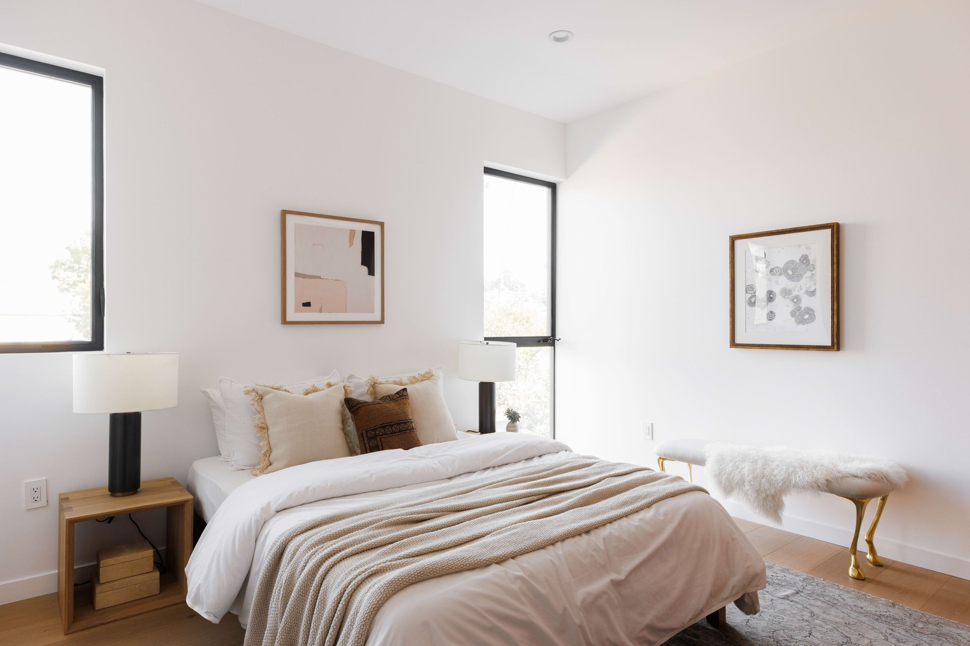 A Chic and Private New Construction in Silver Lake