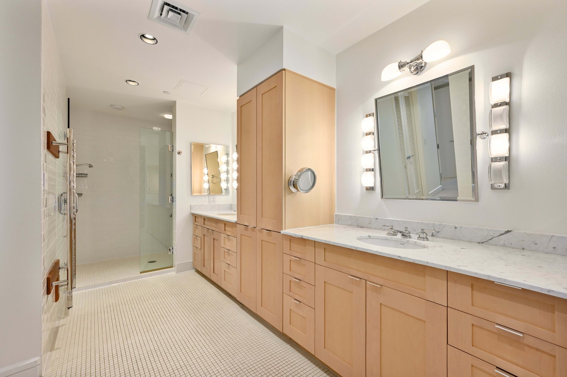 901 W 9th Street #1002