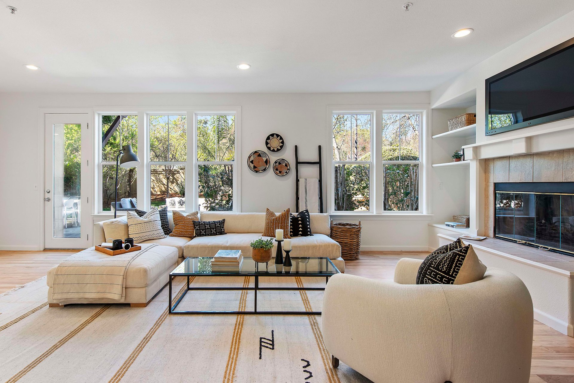 27 Presidio Dr