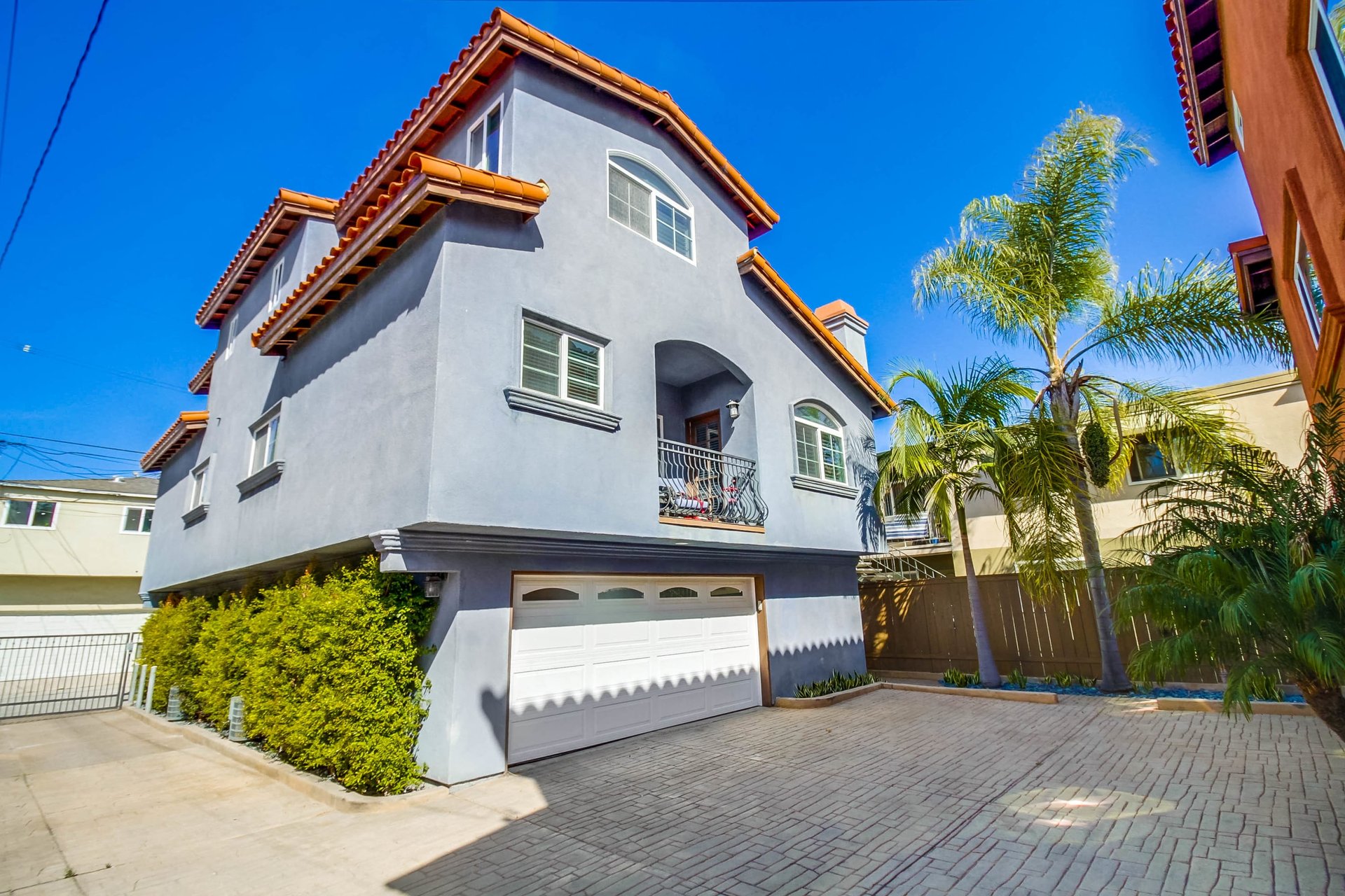 3954 Arizona St