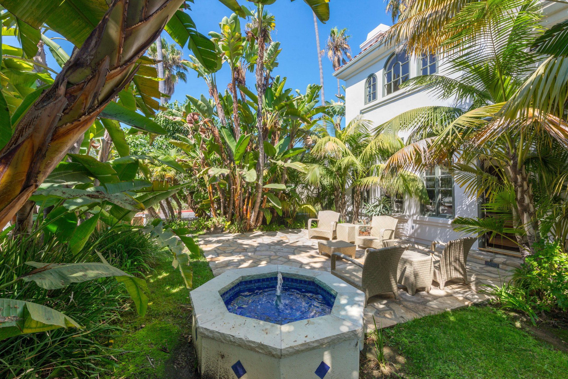 1208 Marguerita Ave