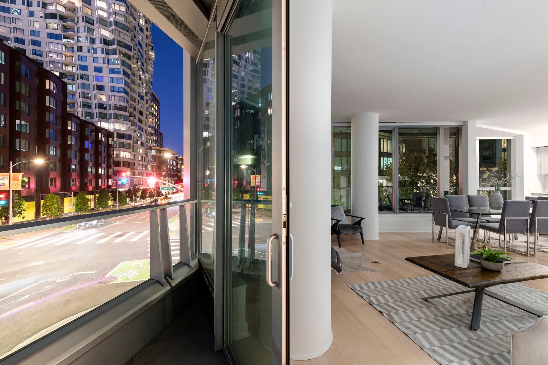 318 Main Street Unit: 2E
