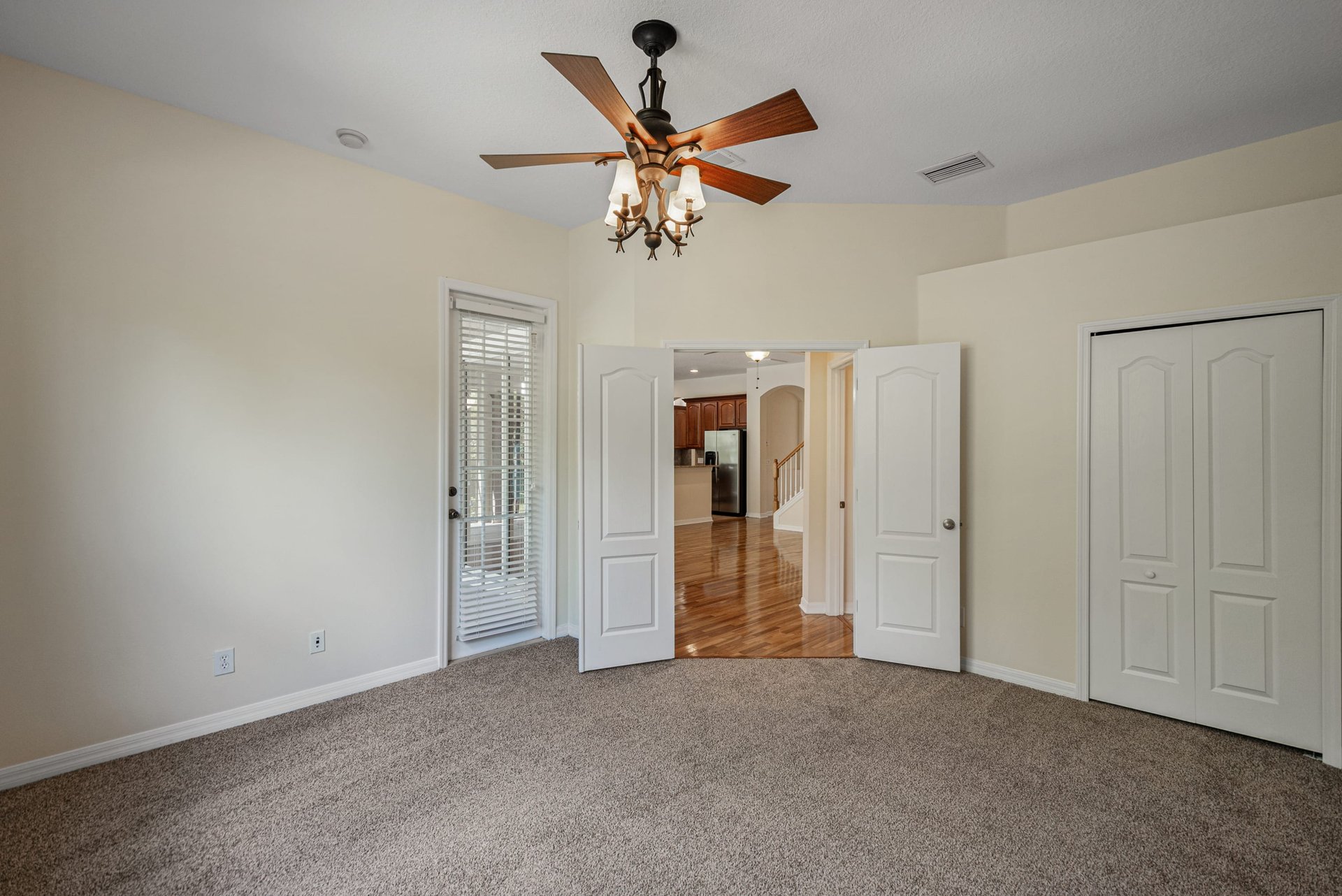20076 HERITAGE POINT  DRIVE