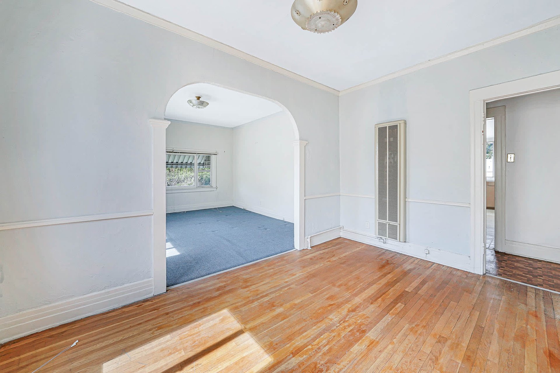 Mid-City duplex is calling on investors and owner occupiers!!