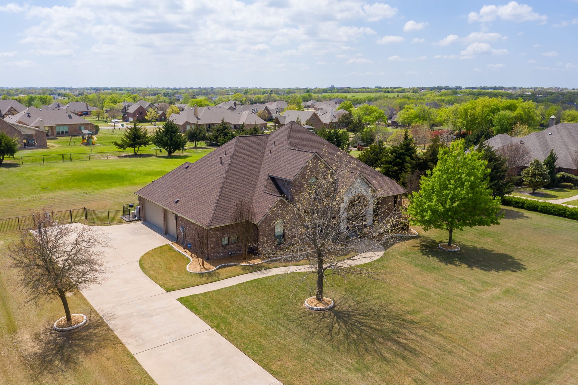 2923 Forest Drive