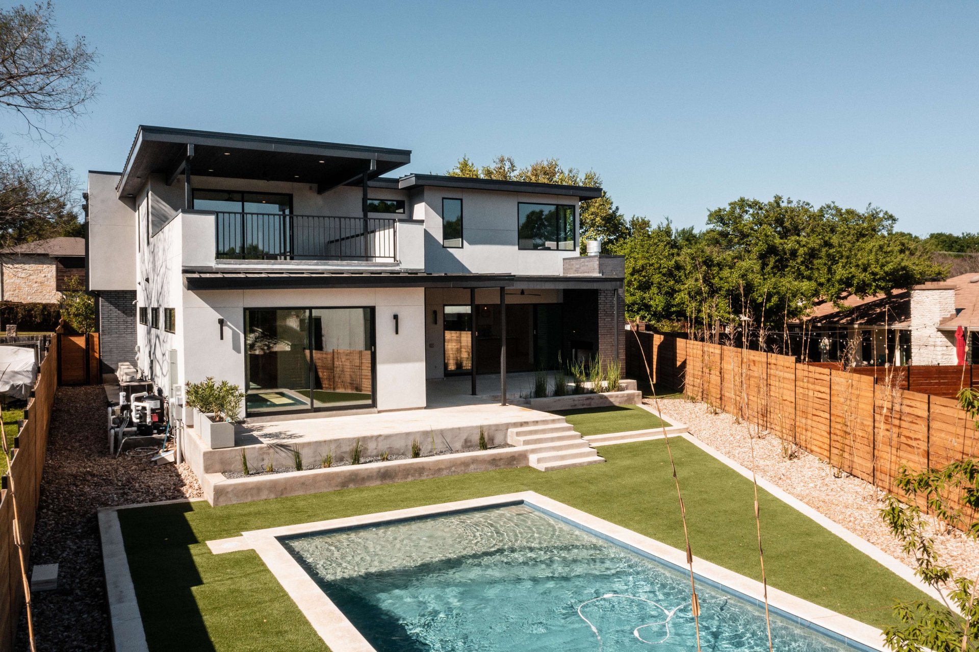 3501 Pinnacle