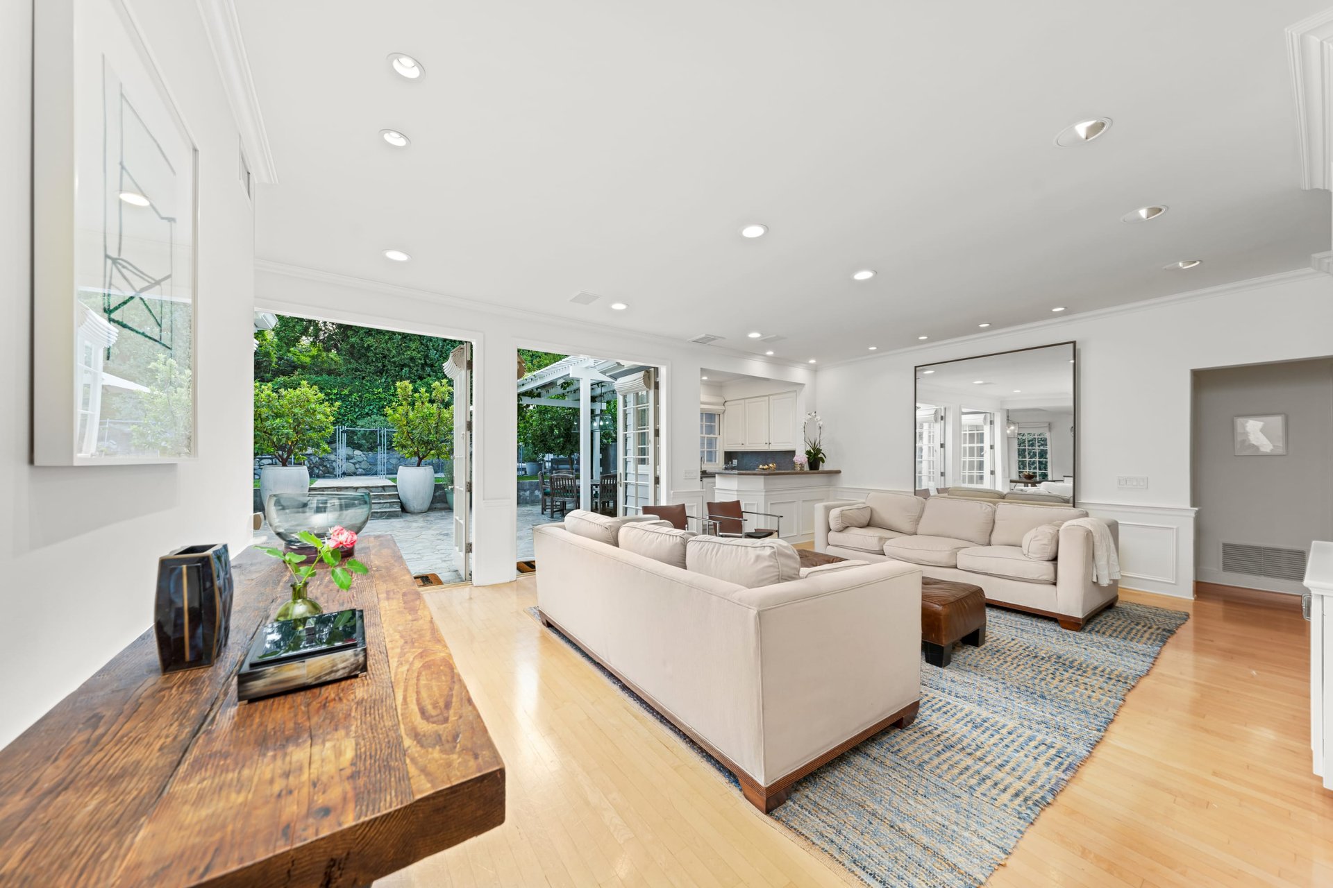 181 N Canyon View Dr, Brentwood