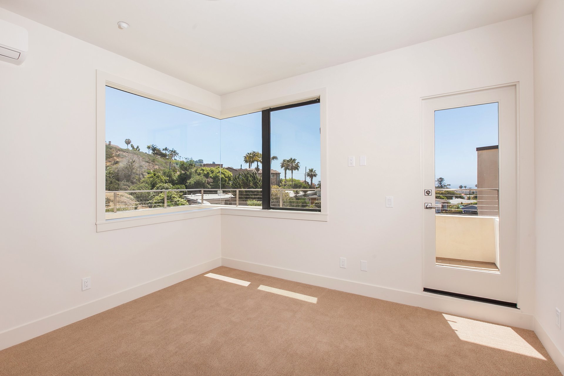 New Ocean-View Living