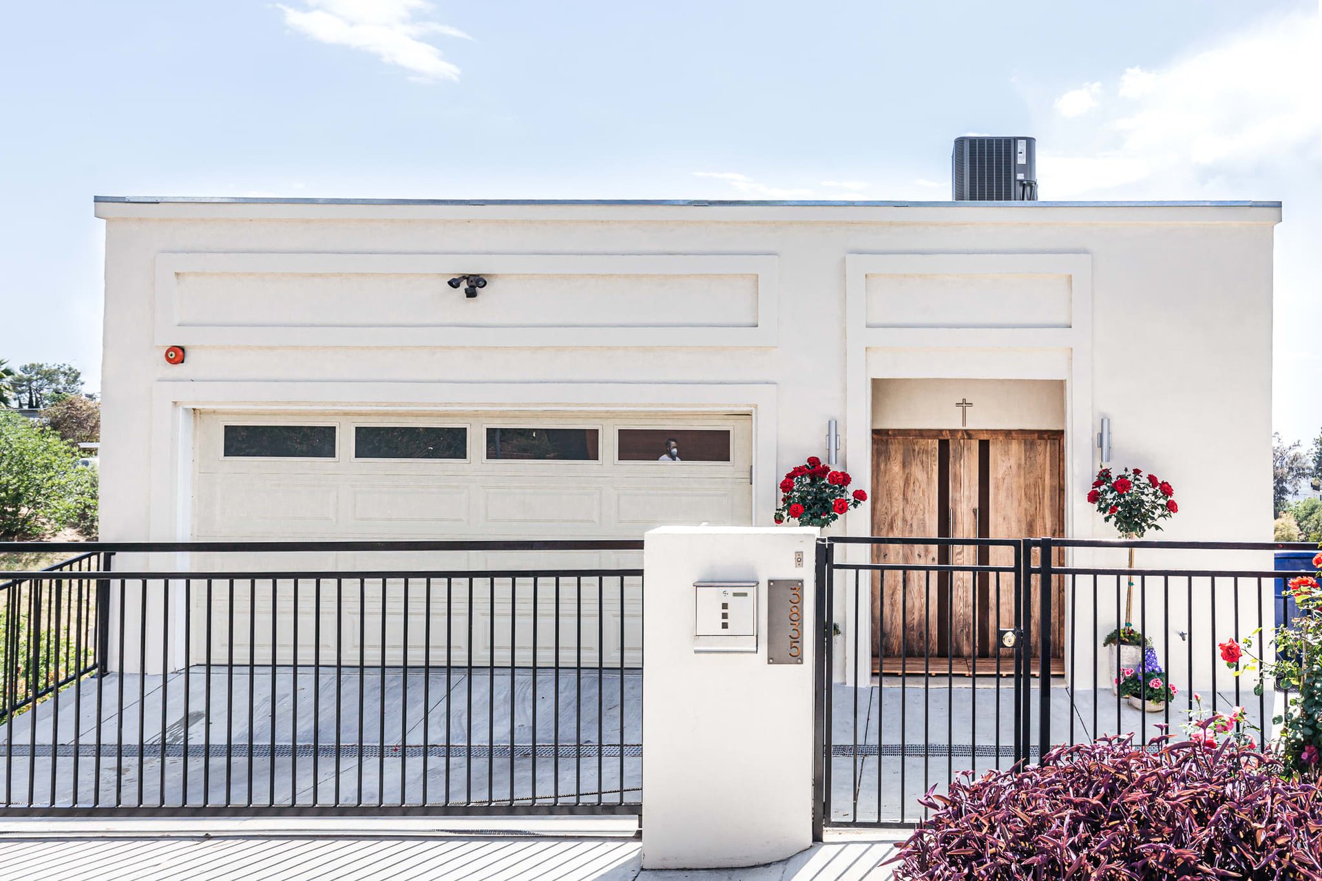 Stunning Modern View Home perched at the top of Glassell Park