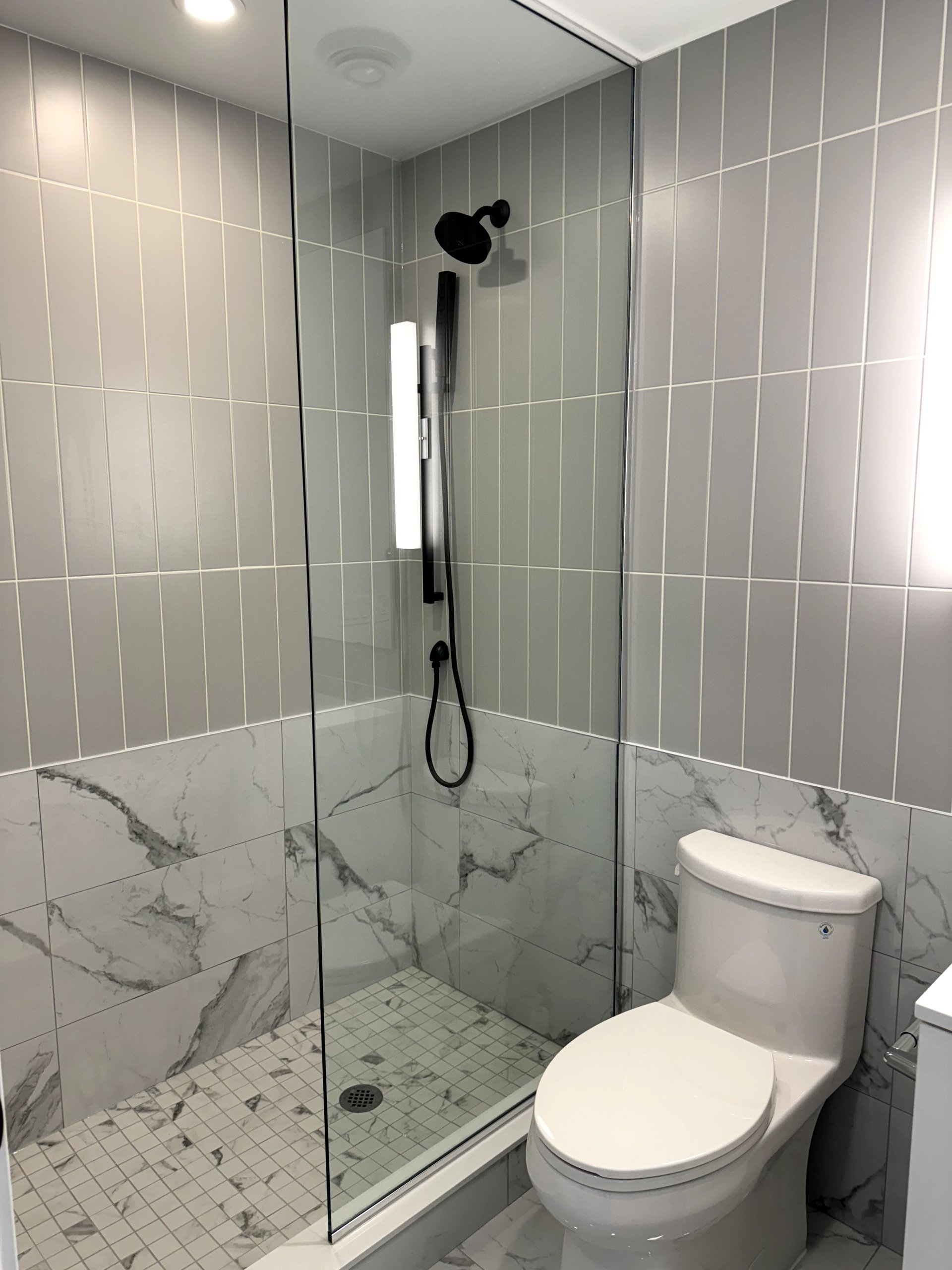 327 King St W, Unit 2105