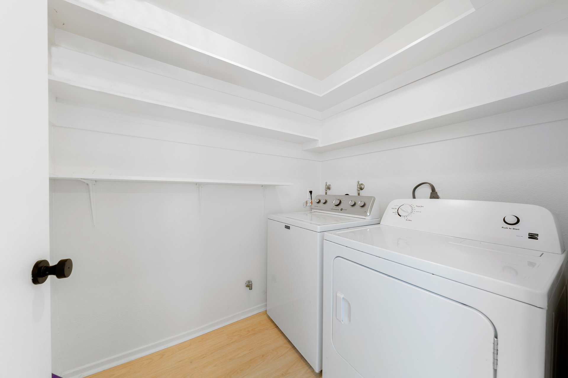 406 N Oakhurst Dr #105, Beverly Hills