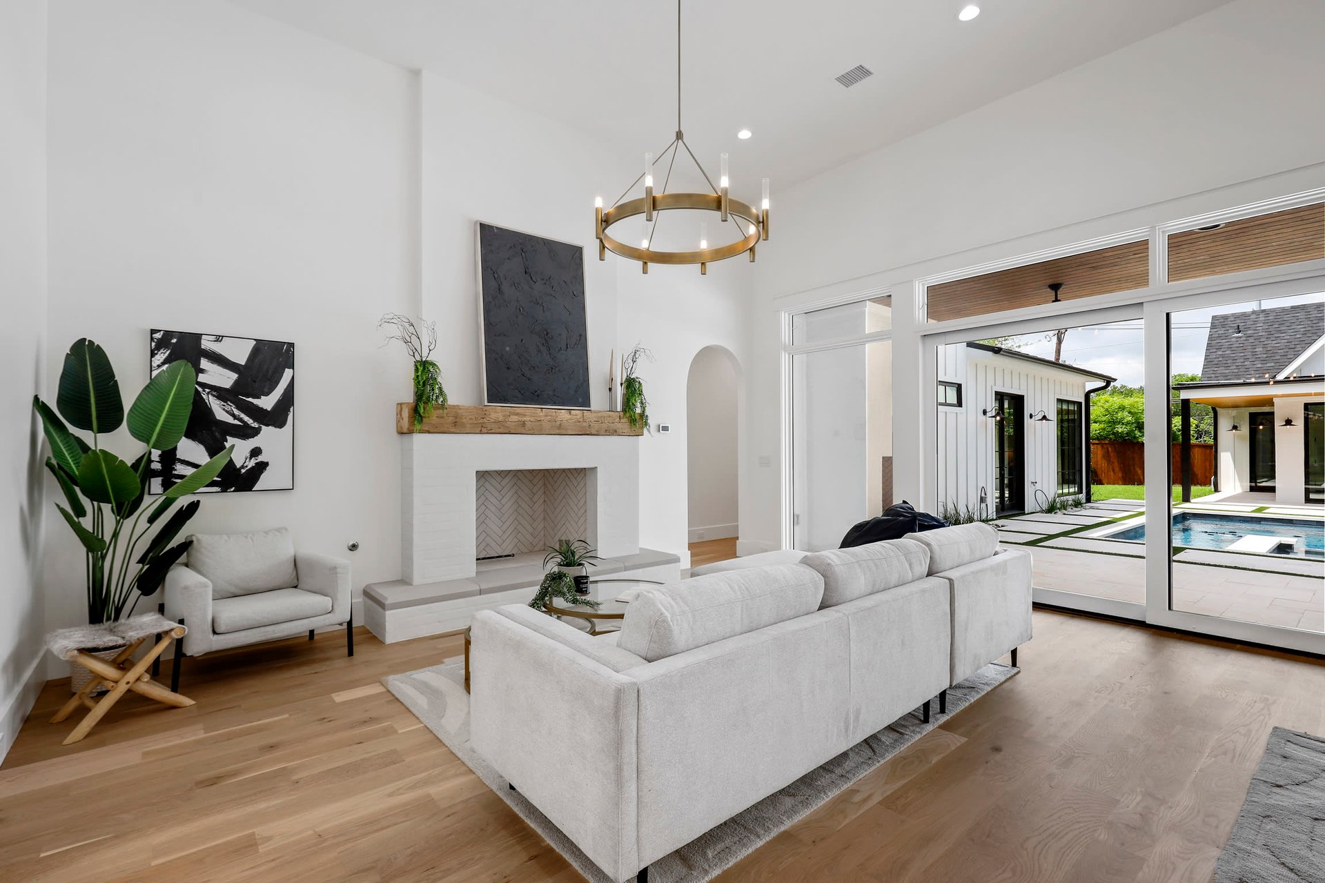 109 Crestwood
