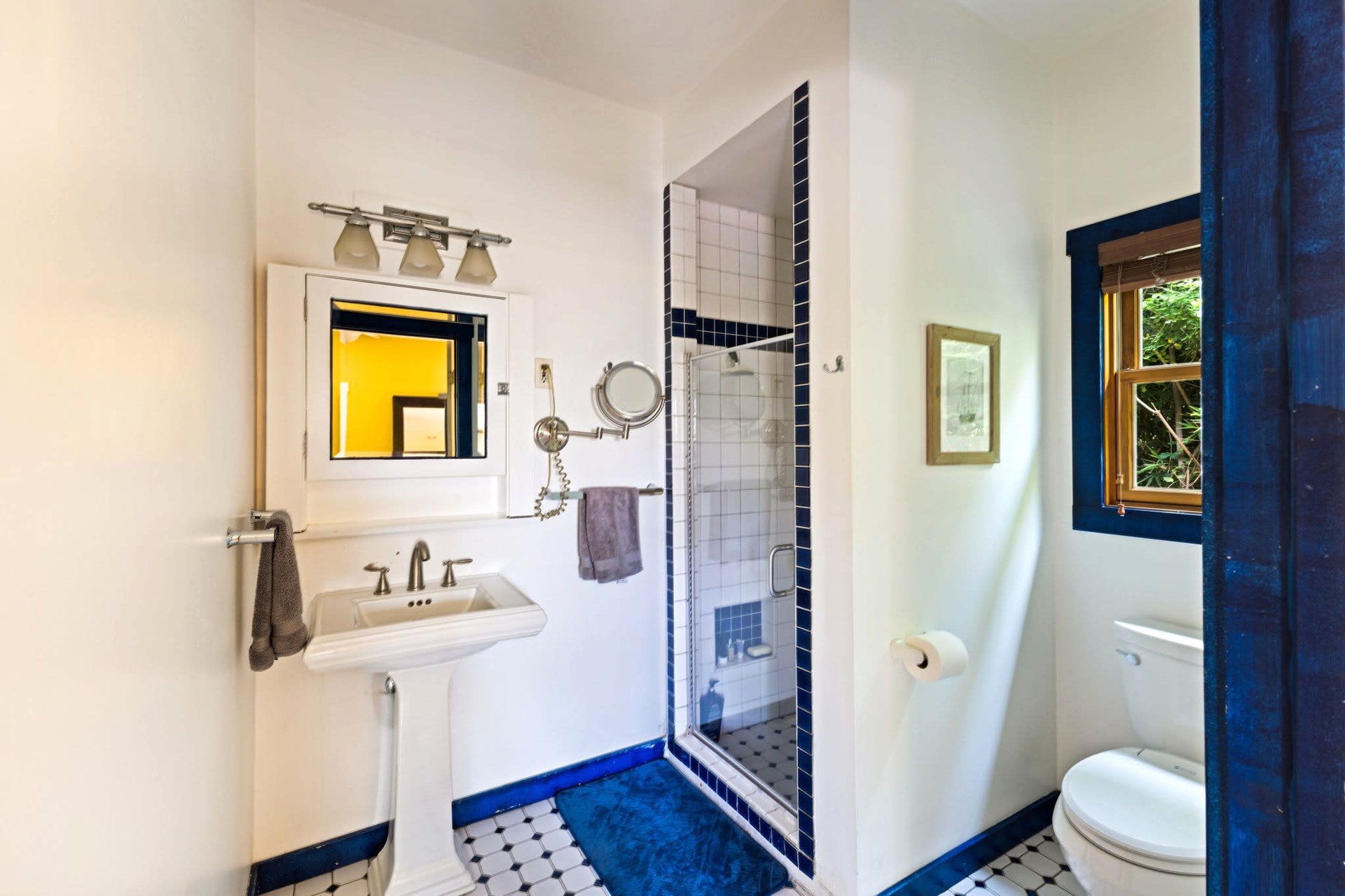 Wonderful Historic Craftsman Home in Jefferson Park