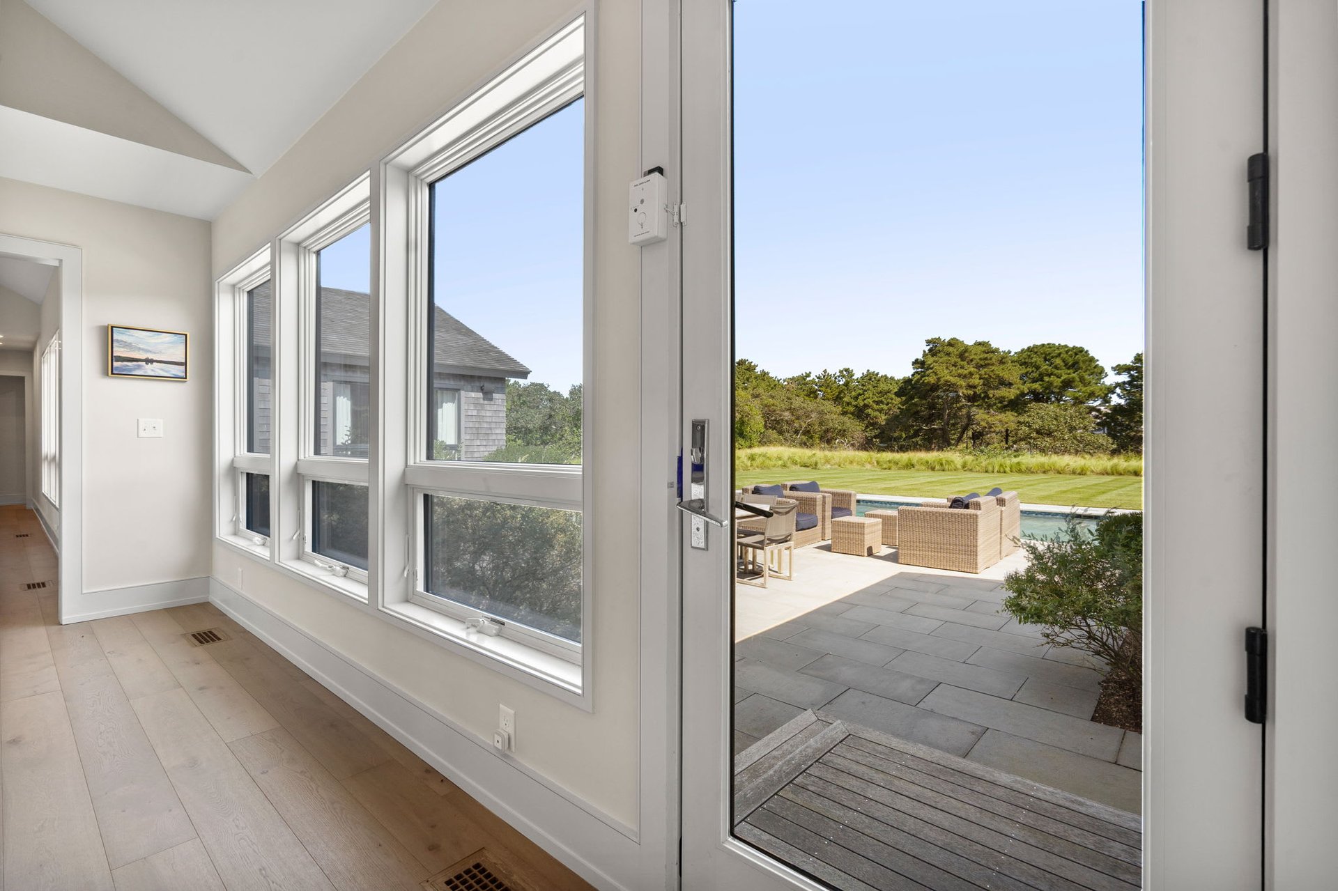 4 Moors End Ln