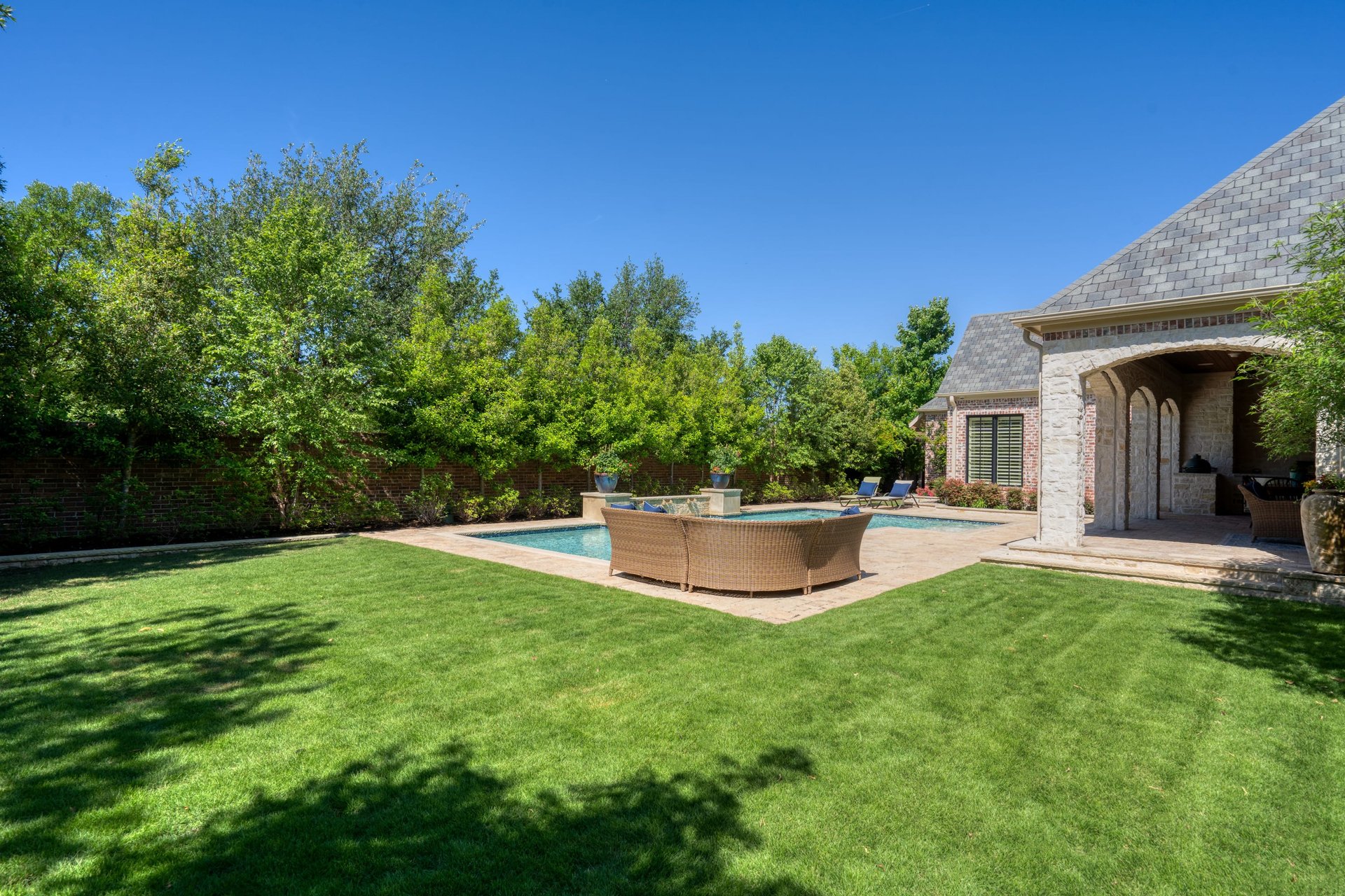 6400 Drawbridge Lane