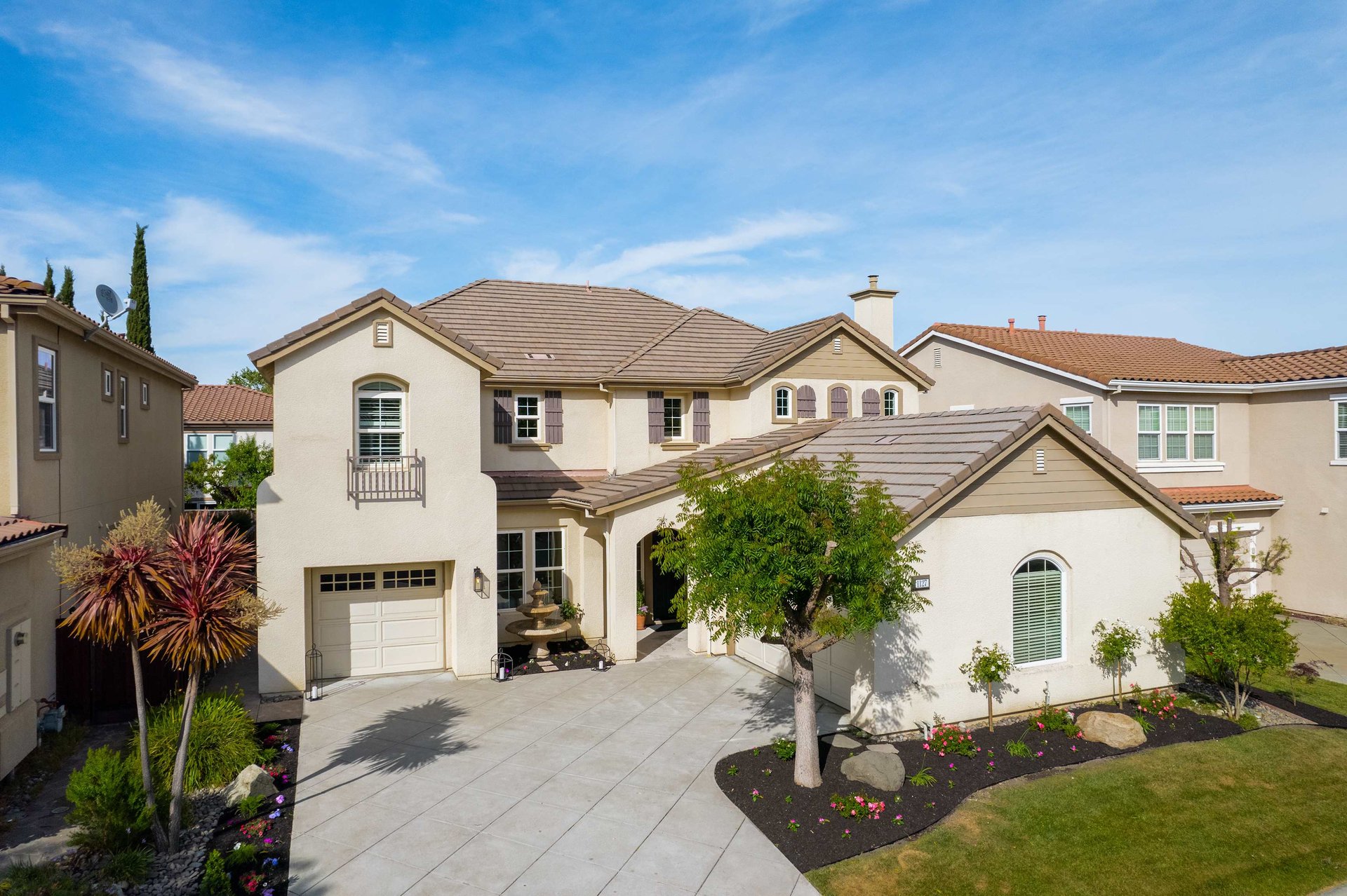 1127 Deer Creek Court