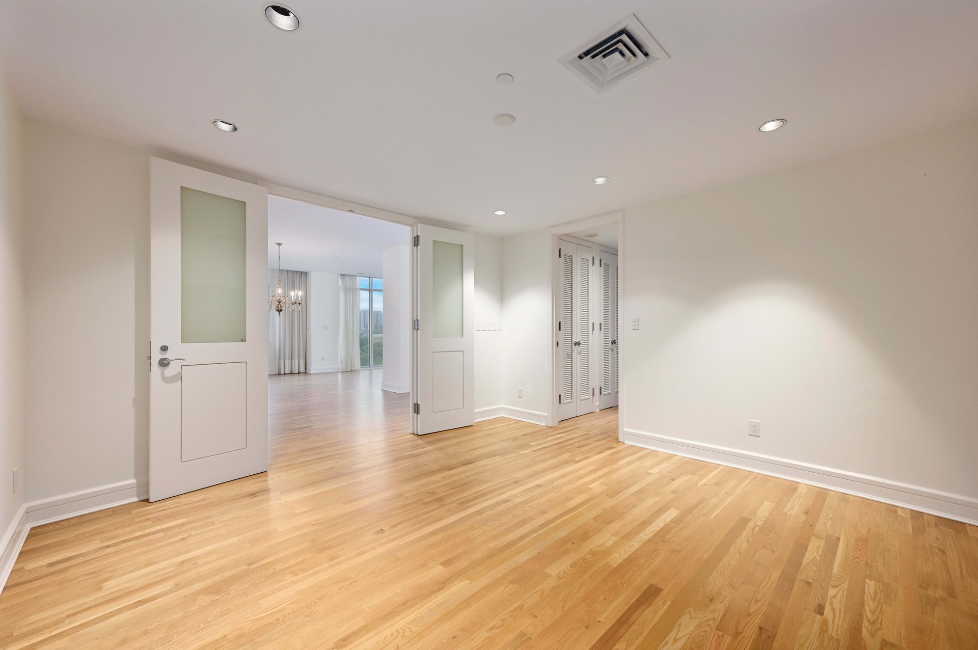 901 W 9th Street #1002
