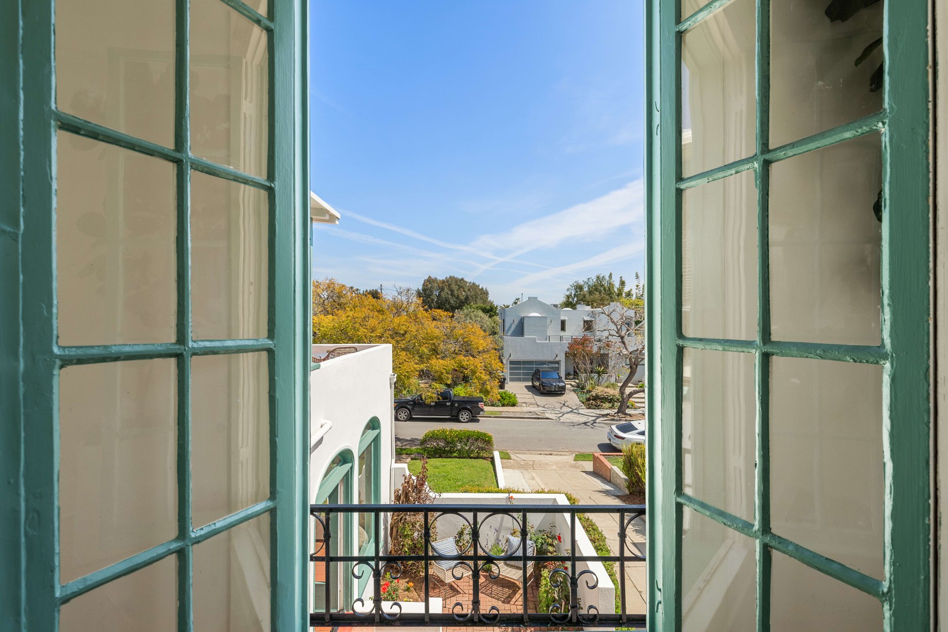 335 N Beirut Ave, Pacific Palisades
