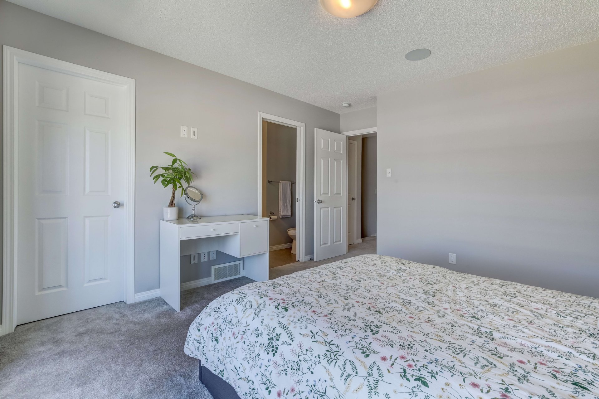 887 Carrington Boulevard NW