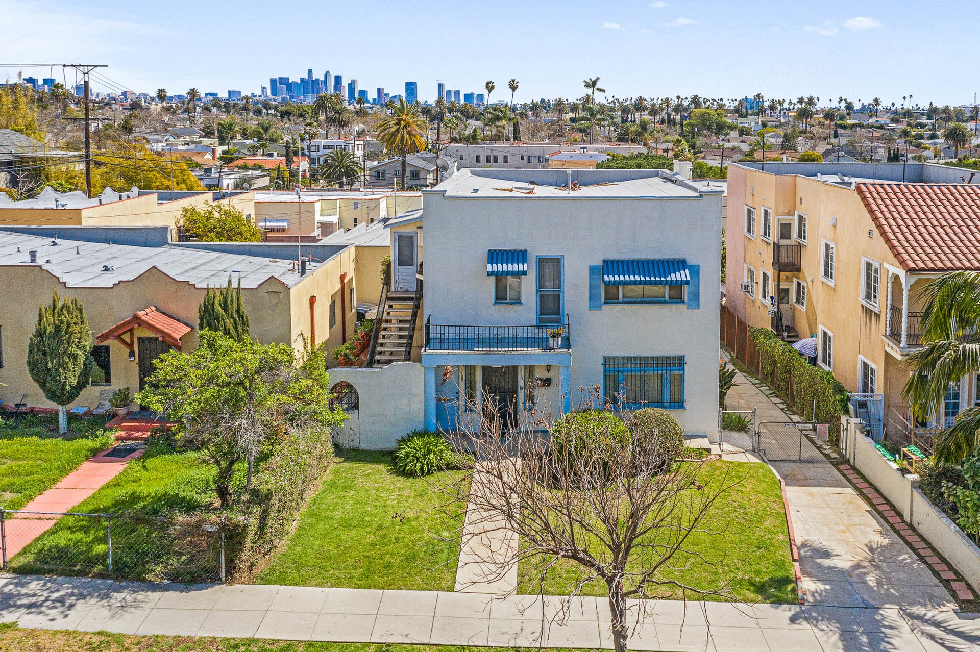 Mid-City duplex is calling on investors and owner occupiers!!