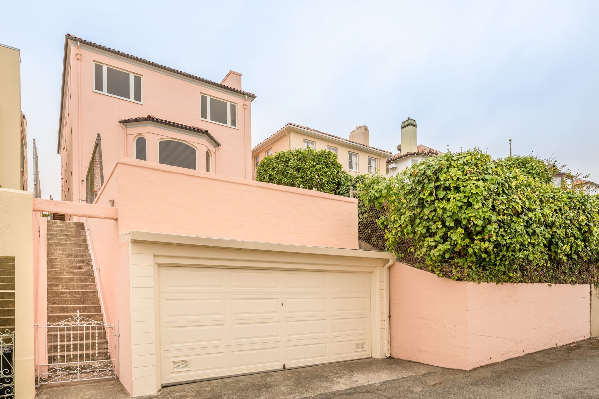 20 McLaren Ave