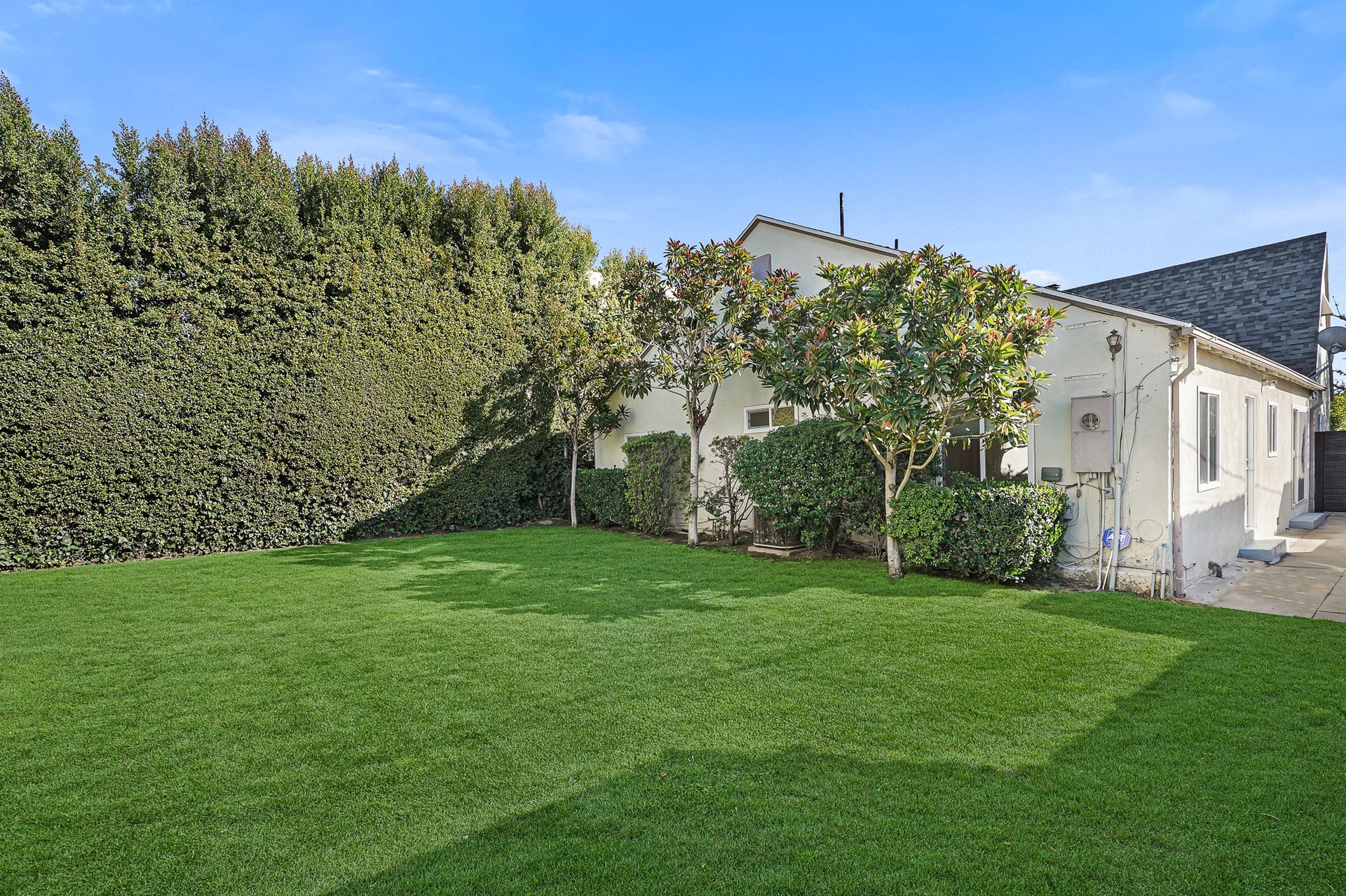 Light & Bright Modern Country English Home - Perched on a knoll in coveted Longwood Highlands.