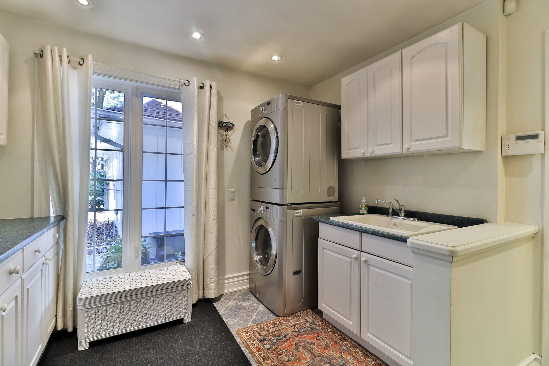 2200 Shardawn Mews