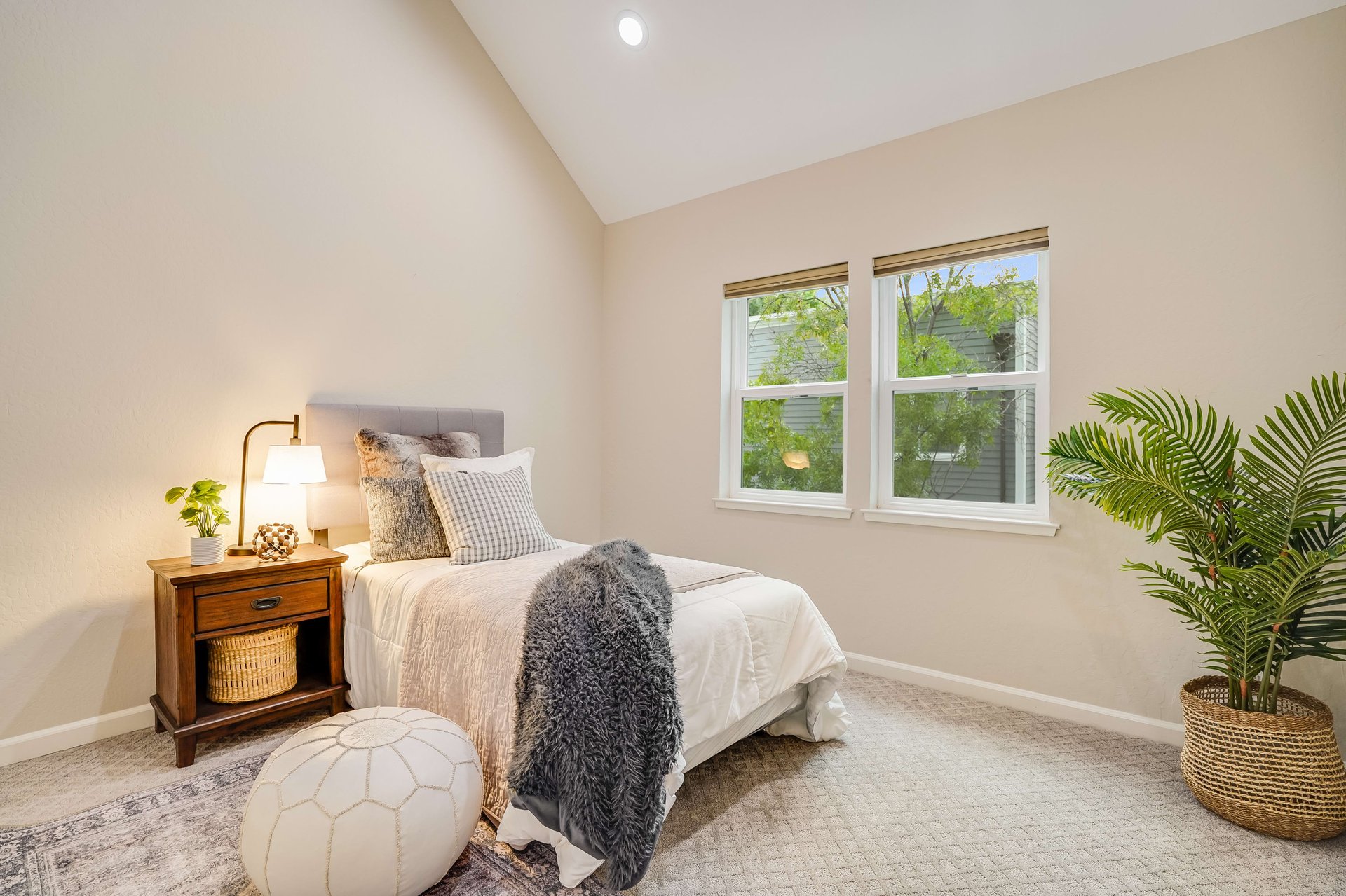 16979 Roberts Road #8