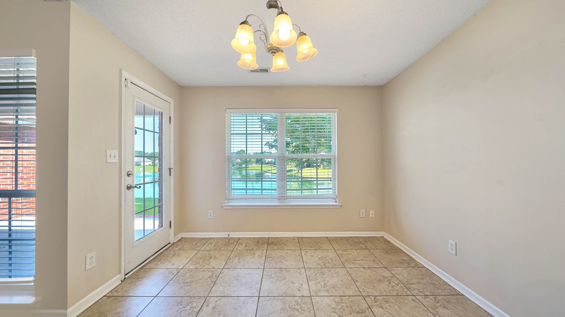 113 NW Imogene Way