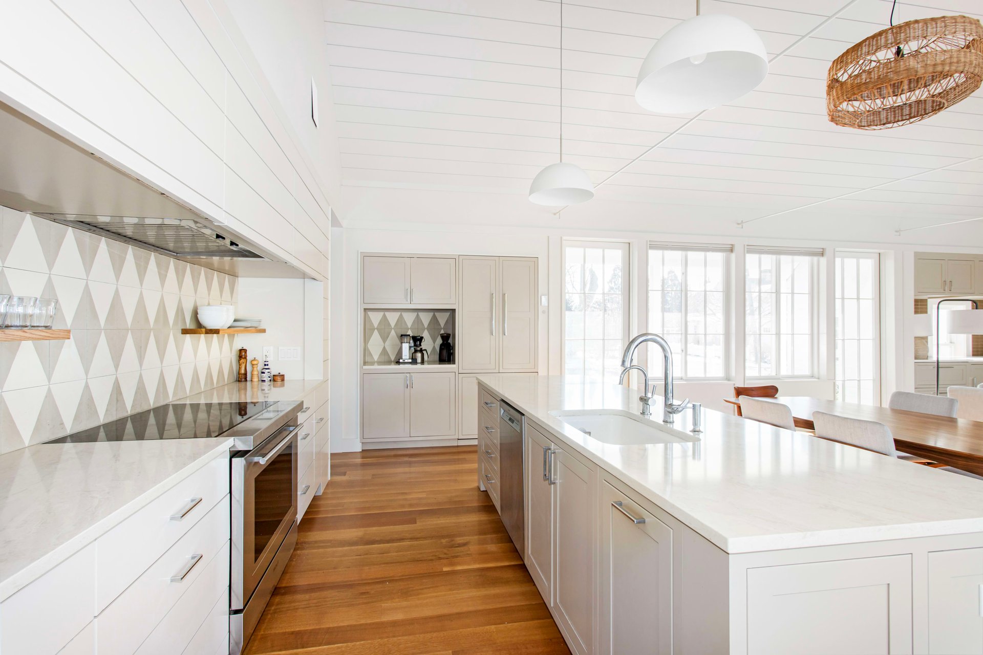 A BRIGHT AND BREEZY VILLAGE RETREAT