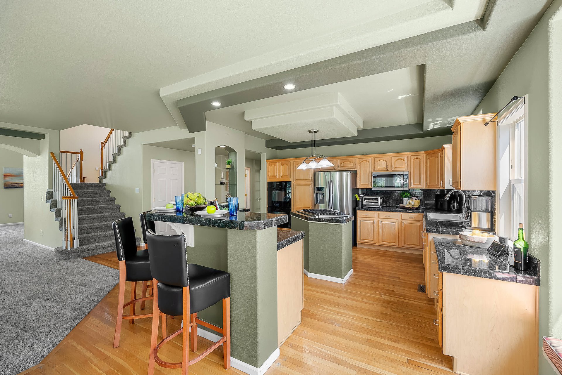376 Mesa View Way