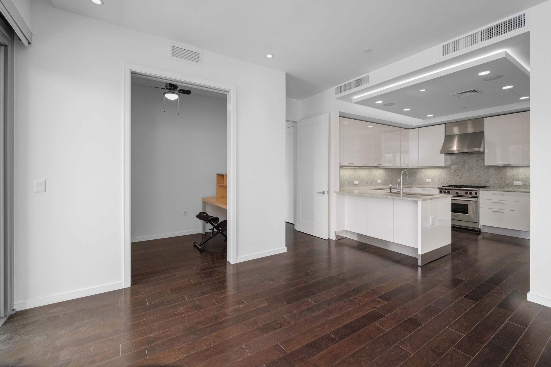 200 Congress Ave #24B