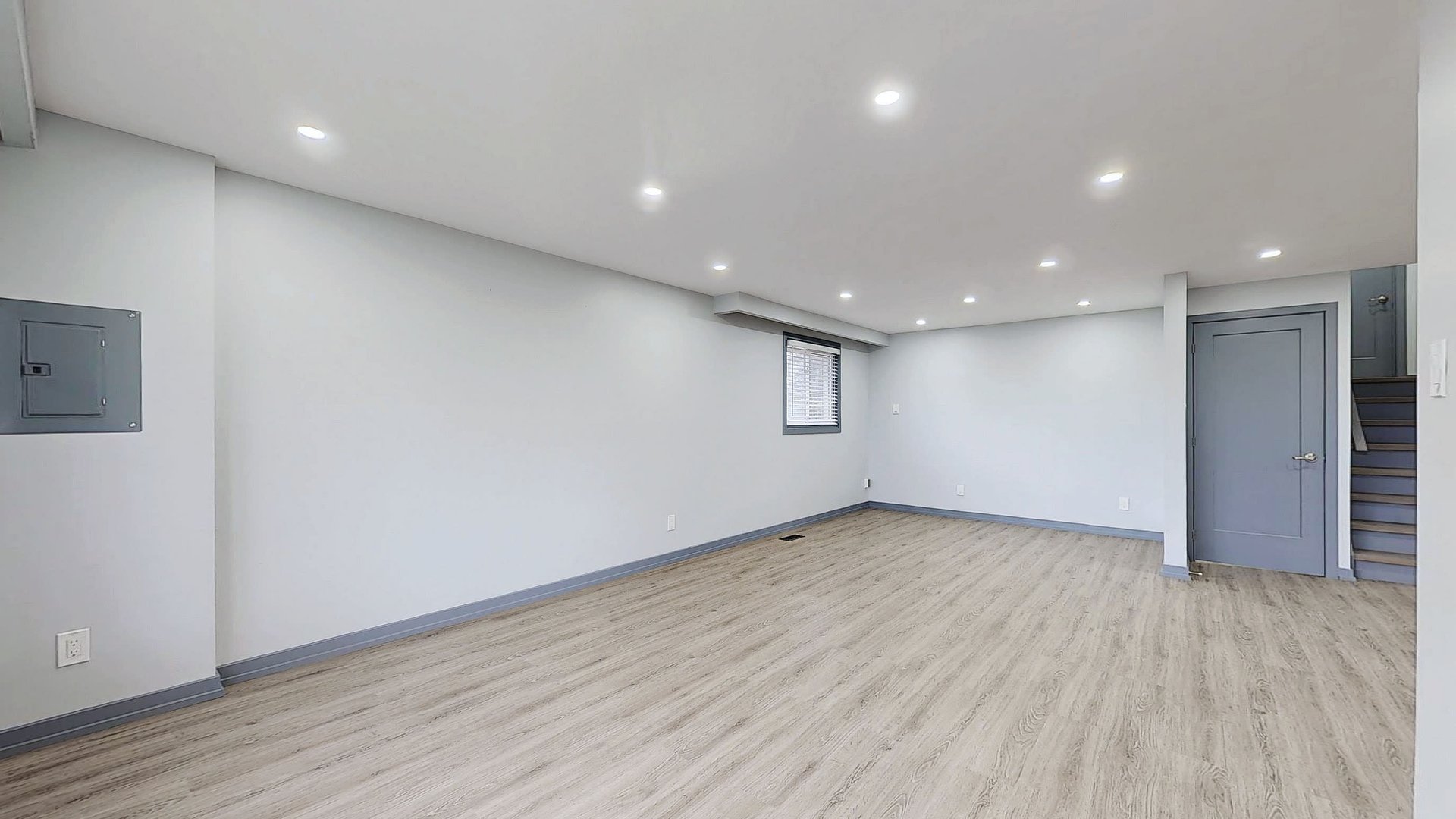 36 Jayfield Rd - Upper Unit