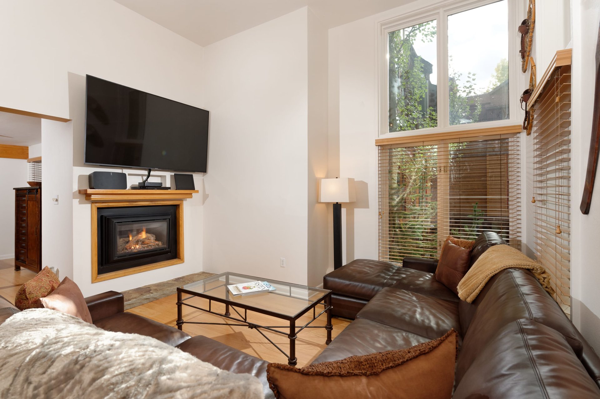 900 E Durant Street Unit: B-105