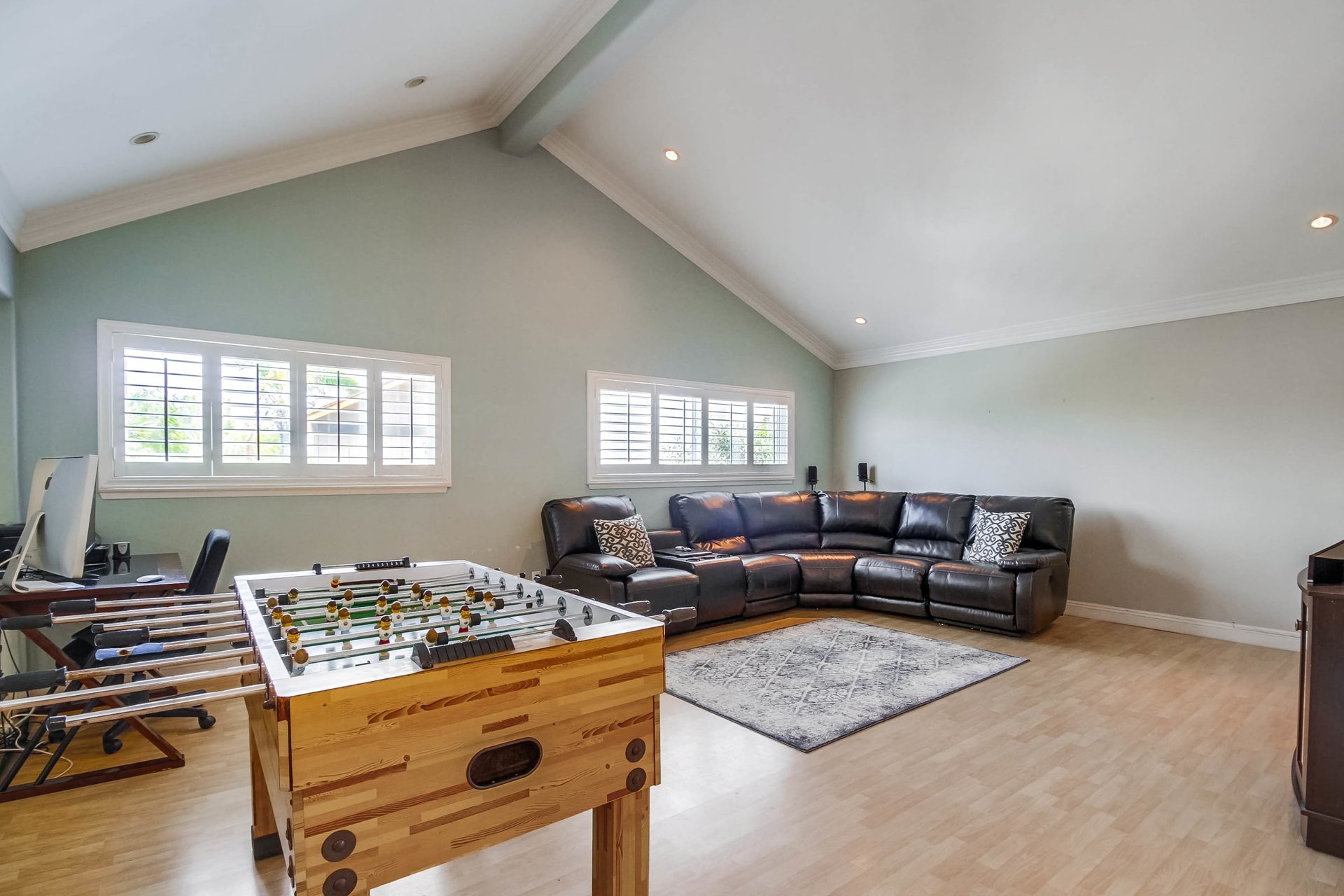 1326 Rain Forest Rd