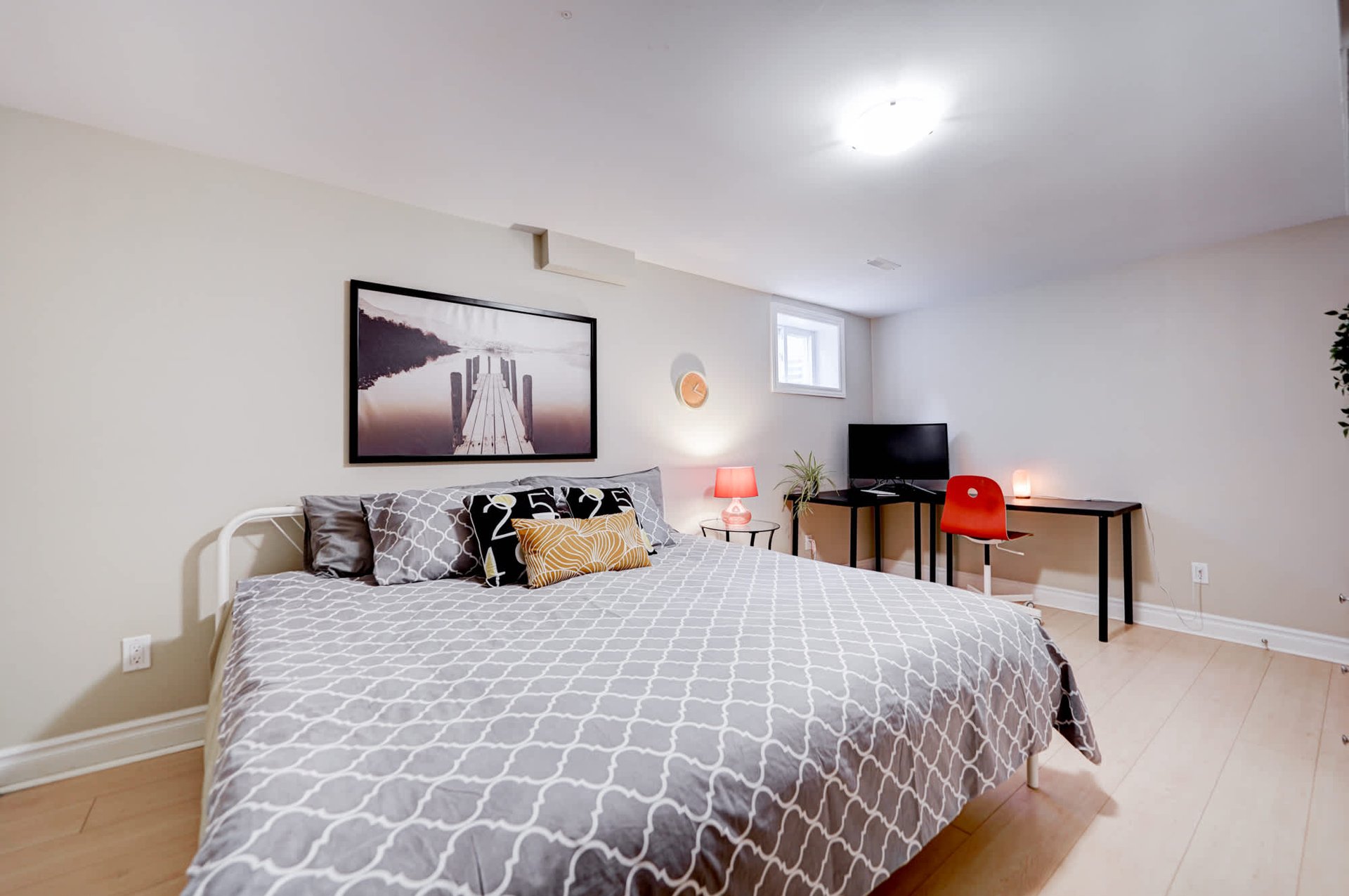 1534 Princeton Cres