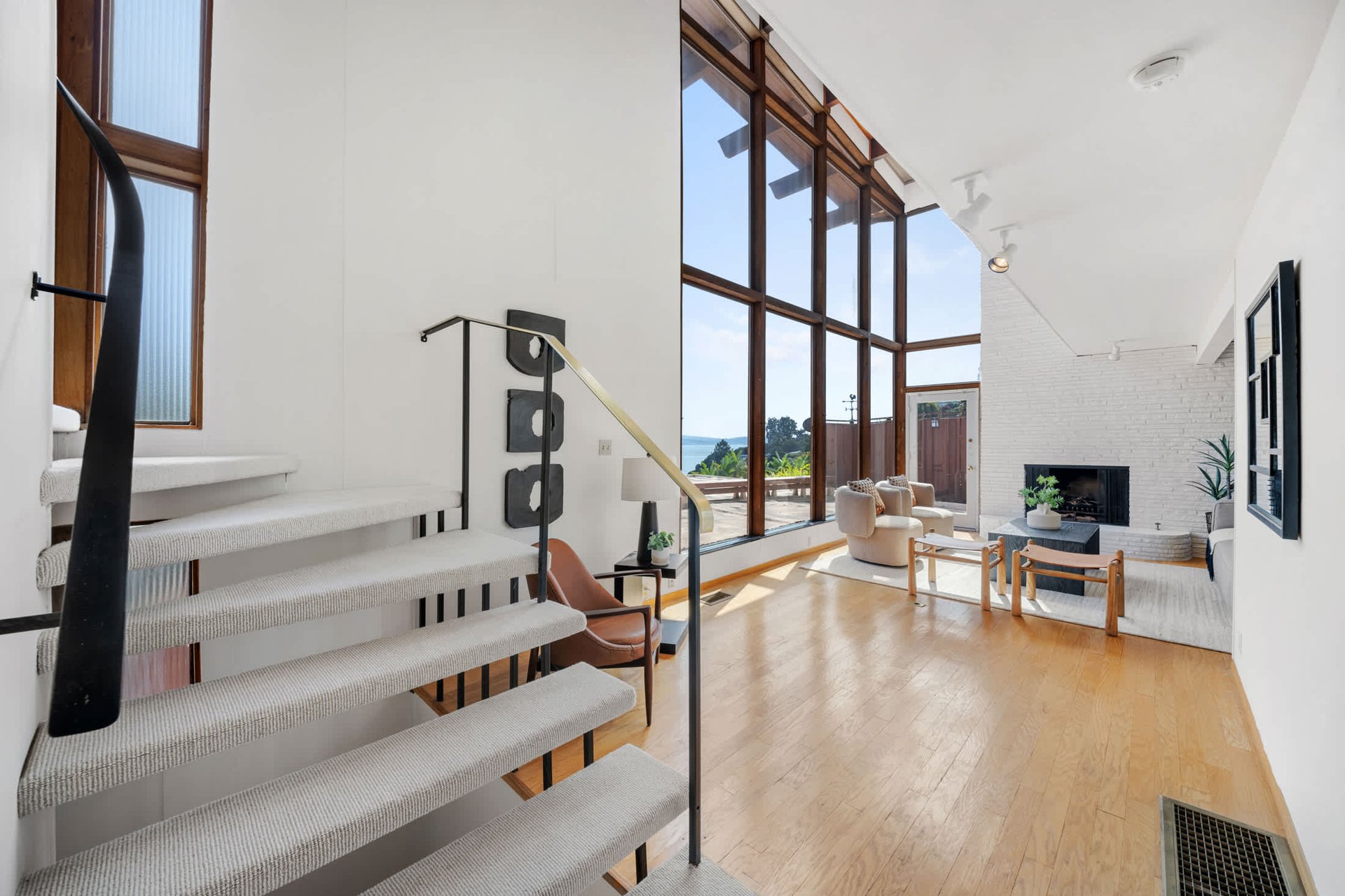 Old Town Tiburon Duplex with Sweeping Views