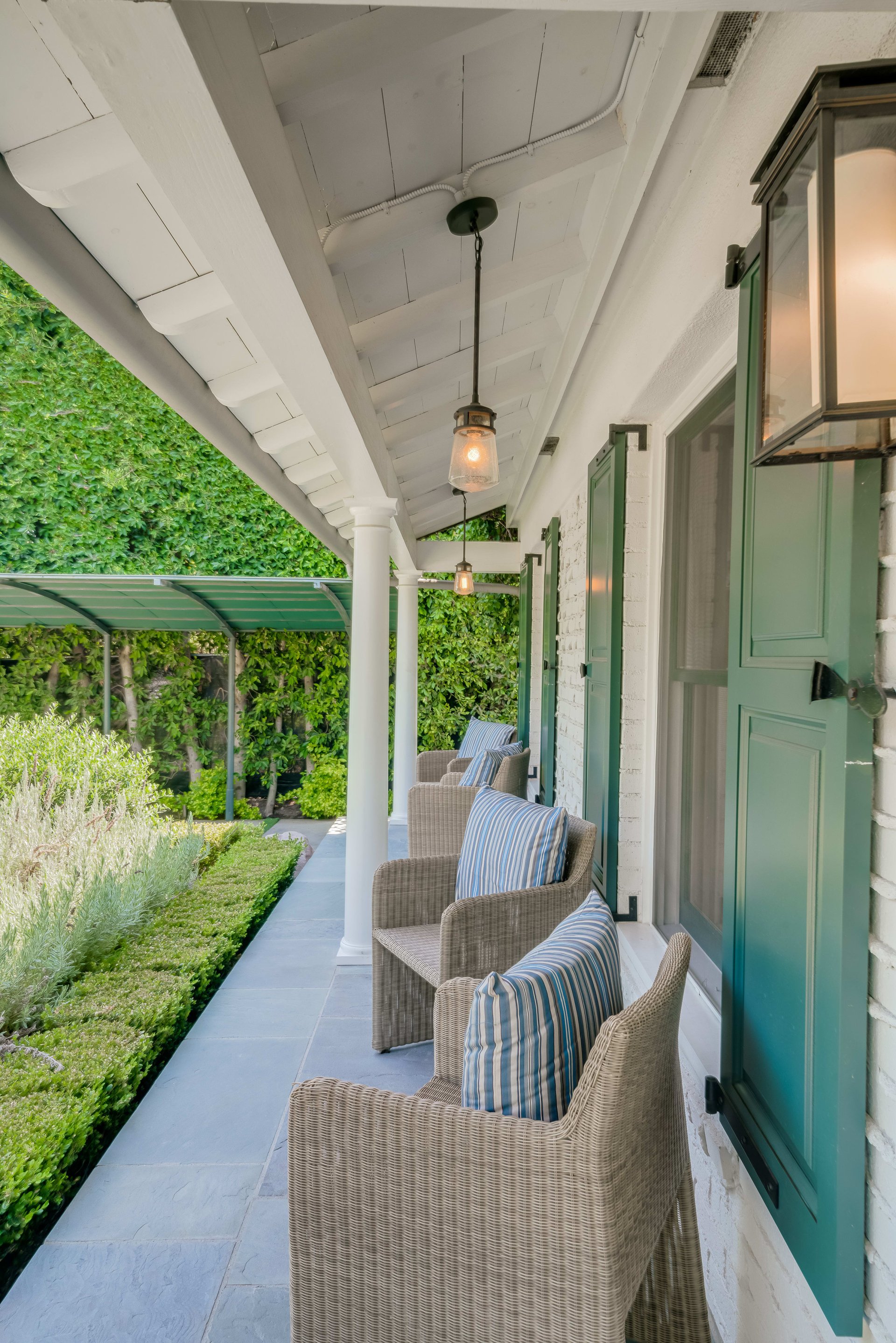 A Hampton's Vibe Traditional Home in Studio City 